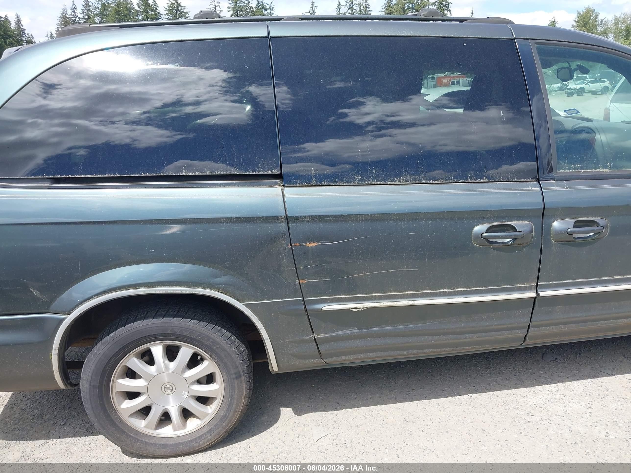 2003 Chrysler Town & Country Lxi Green vin: 2C8GP54L43R384949