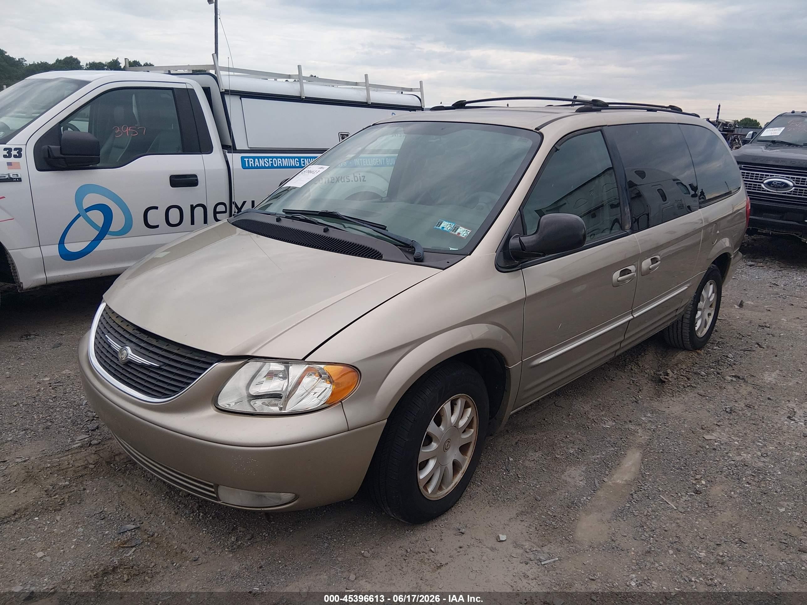 2003 Chrysler Town & Country Lxi Gold vin: 2C8GP54L73R238609