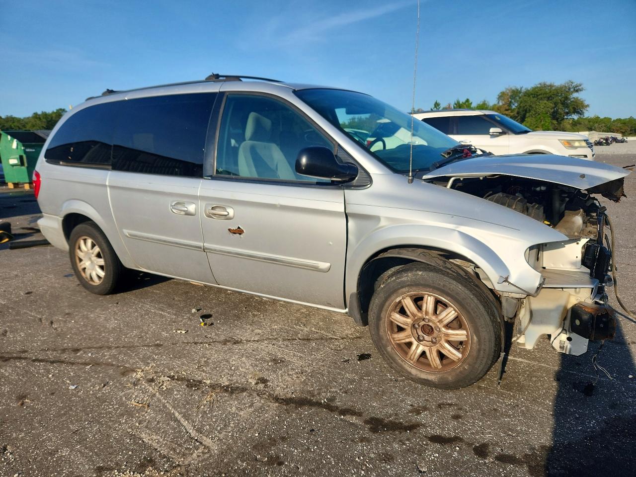 2005 Chrysler Town & Country Touring Серебряный vin: 2C8GP54L75R486989
