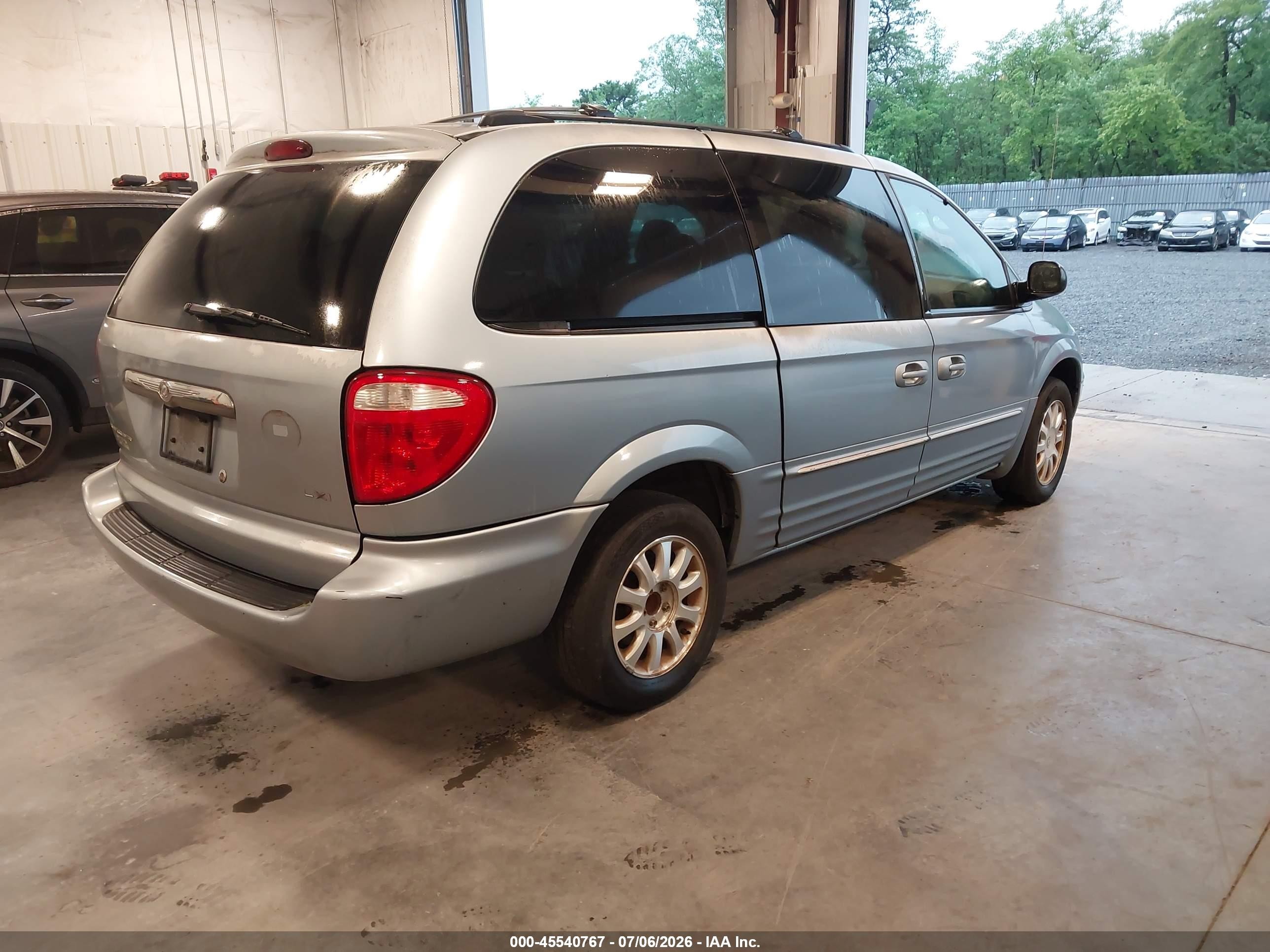 2003 Chrysler Town & Country Lxi Silver vin: 2C8GP54L93R261292