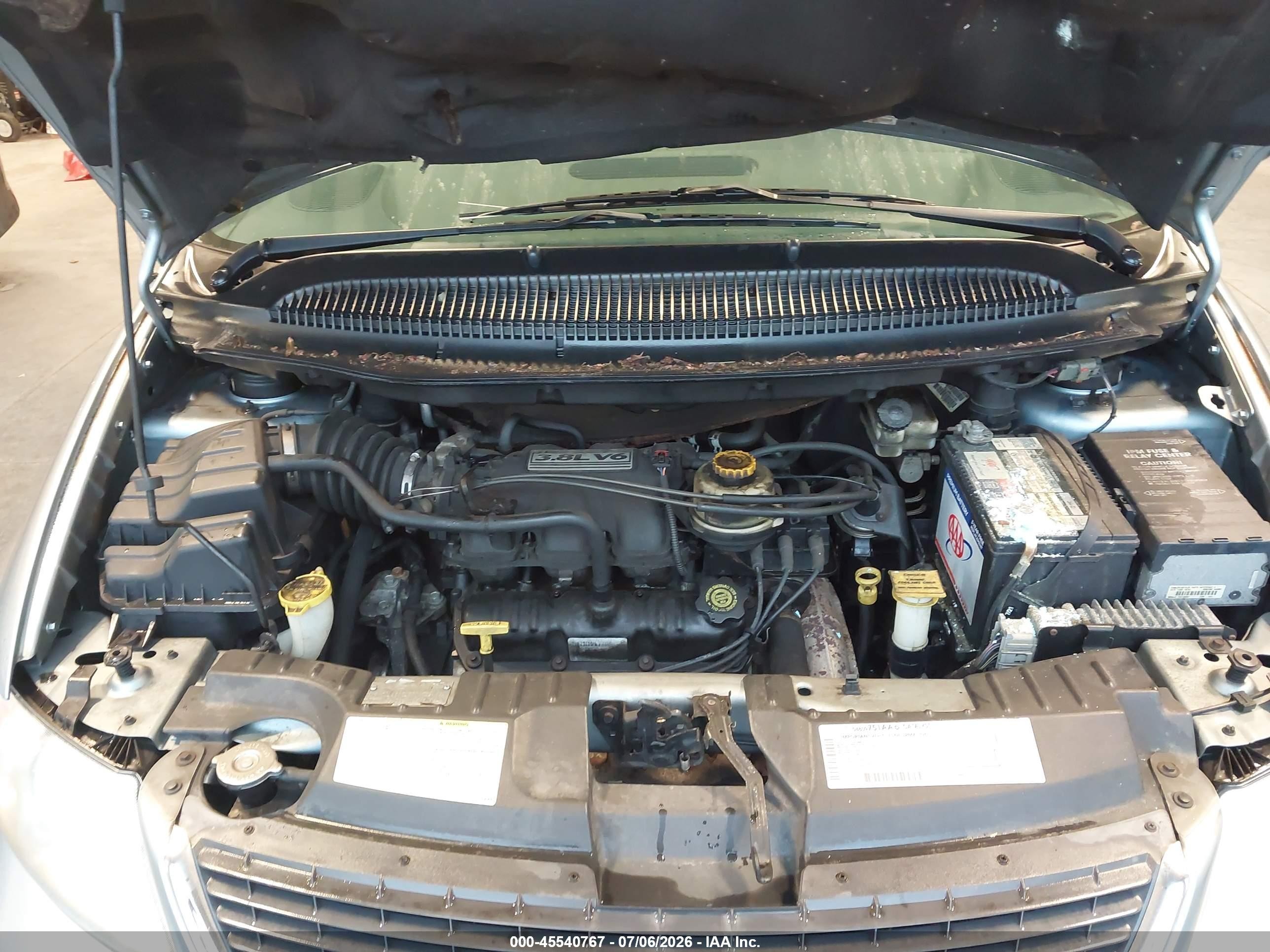 2003 Chrysler Town & Country Lxi Silver vin: 2C8GP54L93R261292