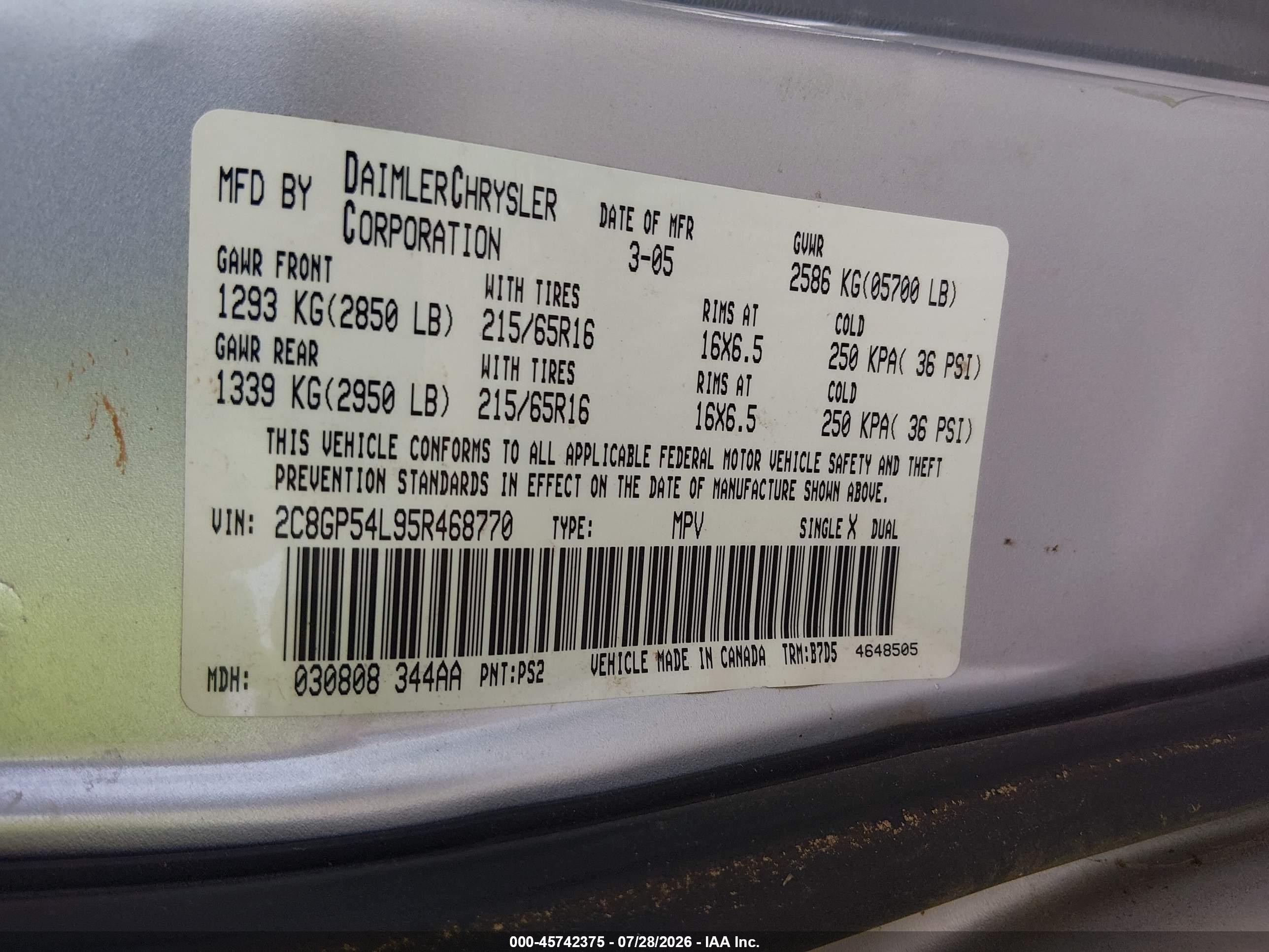 2005 Chrysler Town & Country Touring Silver vin: 2C8GP54L95R468770