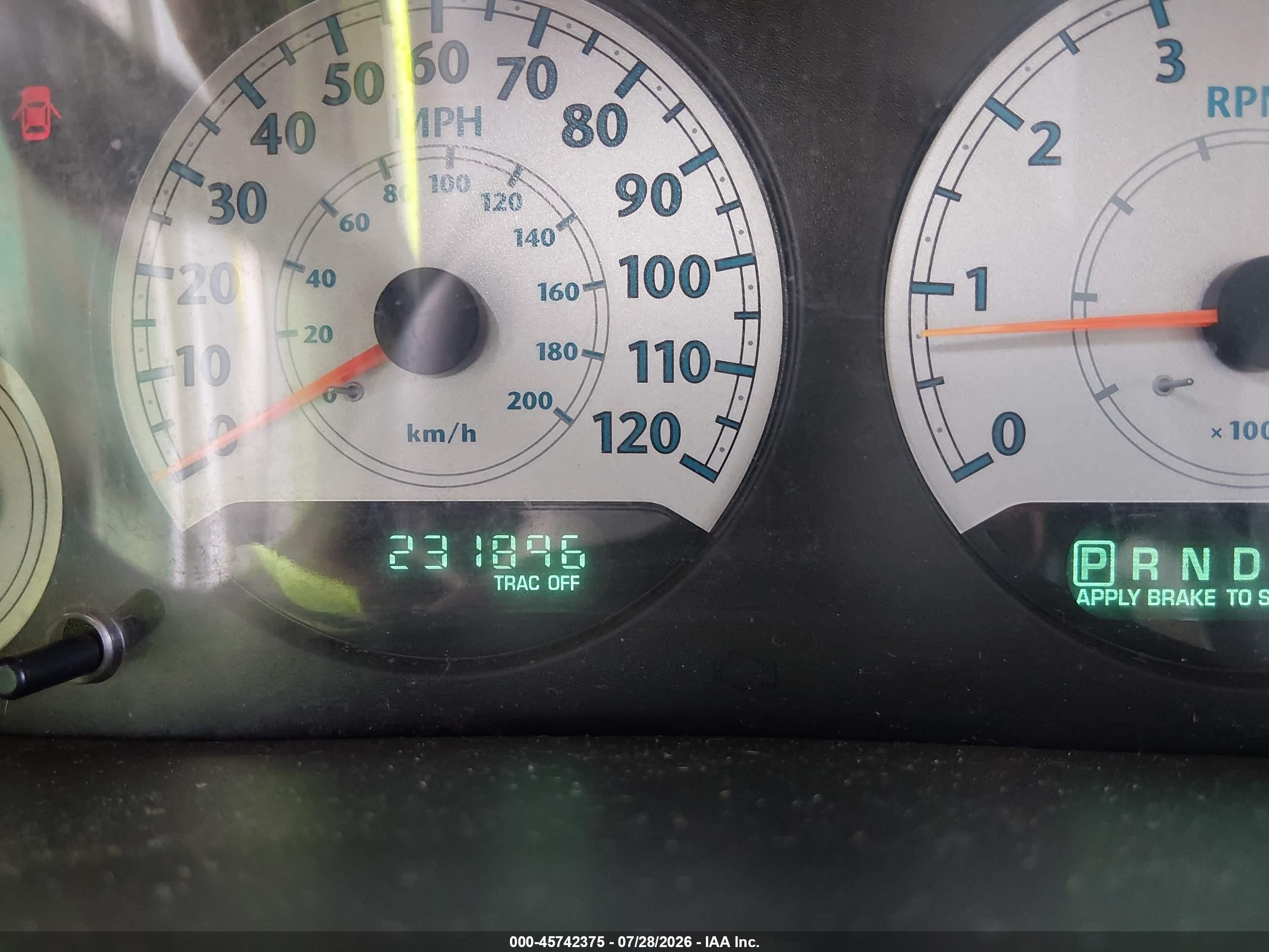 2005 Chrysler Town & Country Touring Silver vin: 2C8GP54L95R468770