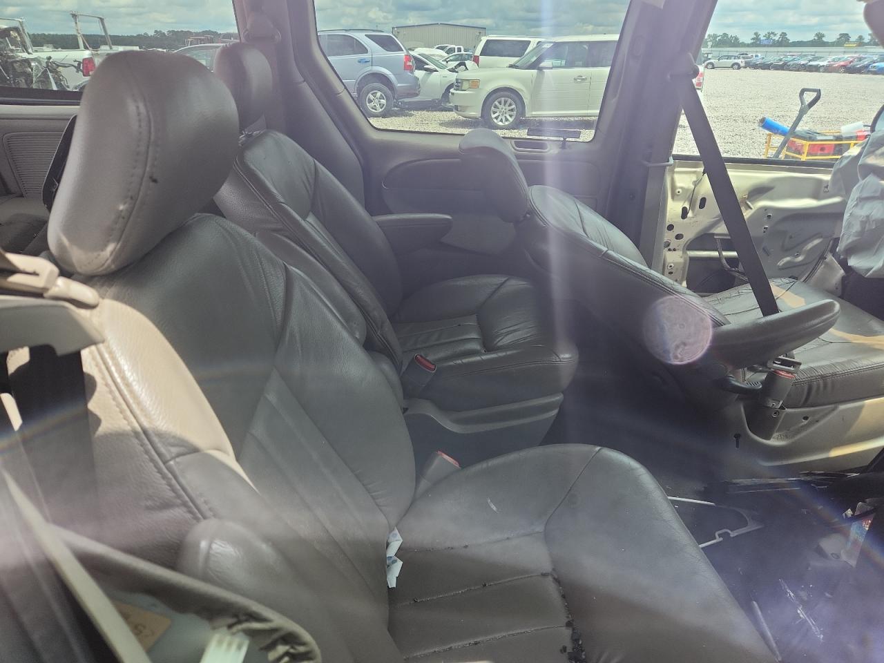 2001 Chrysler Town & Country Lxi Золотой vin: 2C8GP54LX1R274002