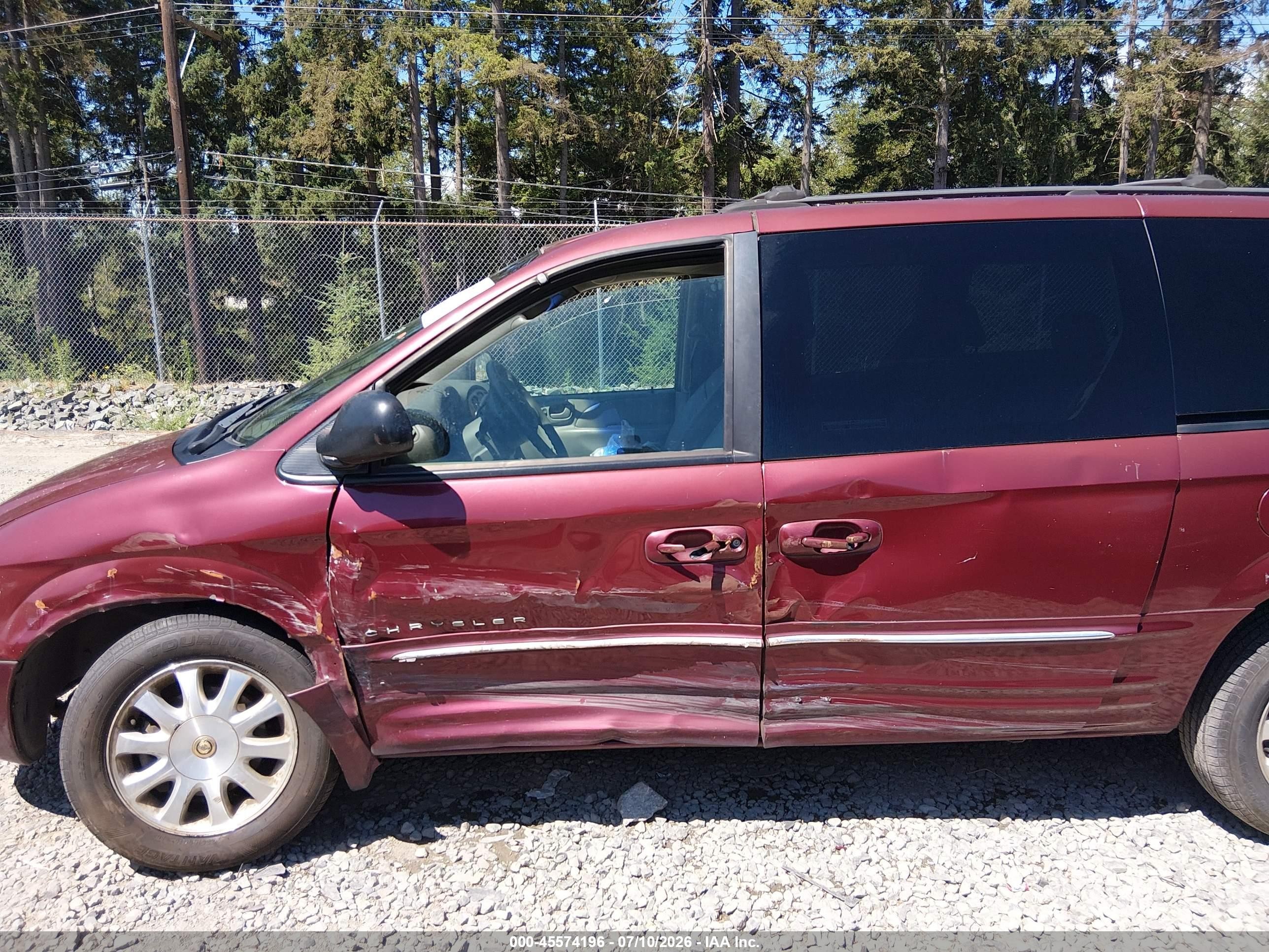 2001 Chrysler Town & Country Lxi Красный vin: 2C8GP54LX1R285548