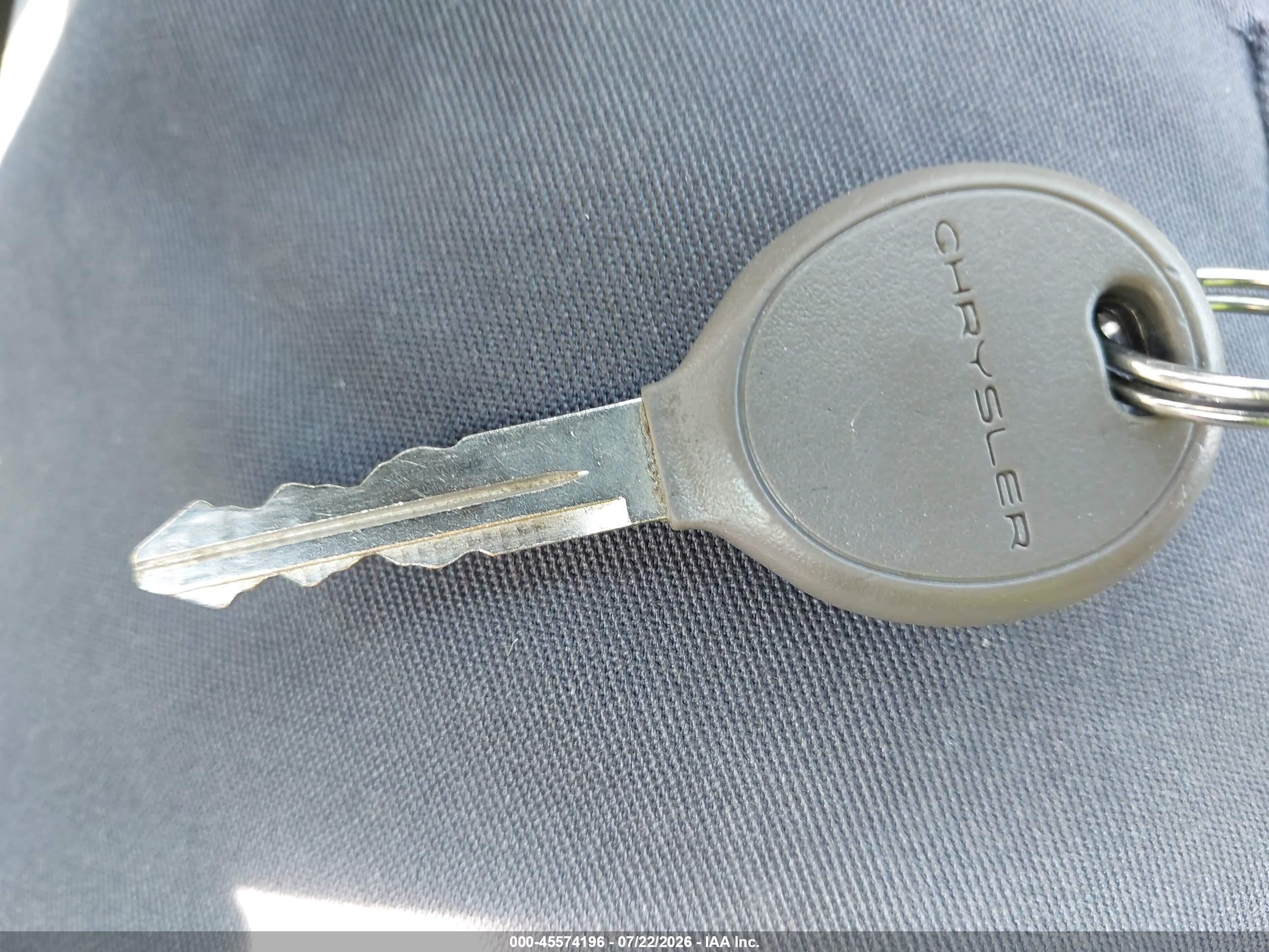 2001 Chrysler Town & Country Lxi Красный vin: 2C8GP54LX1R285548