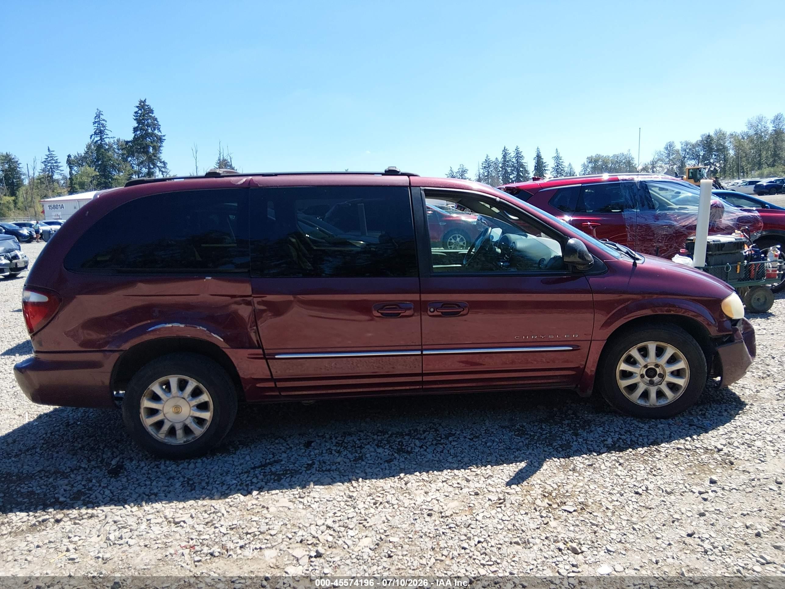 2001 Chrysler Town & Country Lxi Красный vin: 2C8GP54LX1R285548