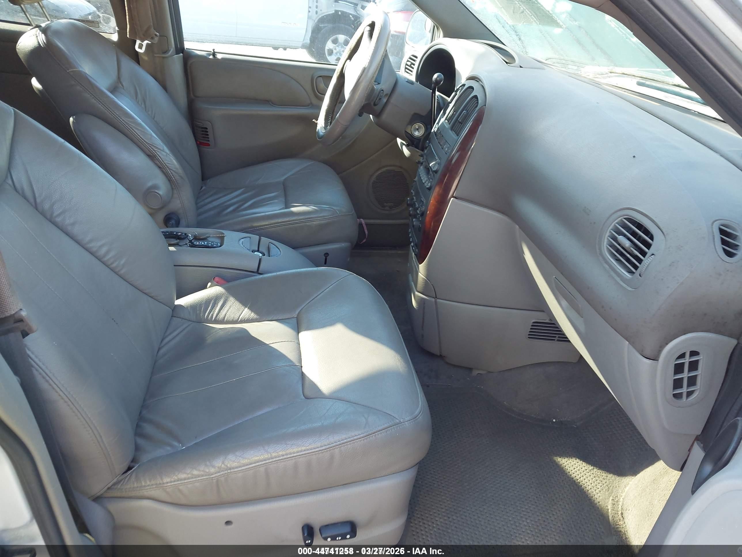 2001 Chrysler Town & Country Lxi Silver vin: 2C8GP54LX1R325529