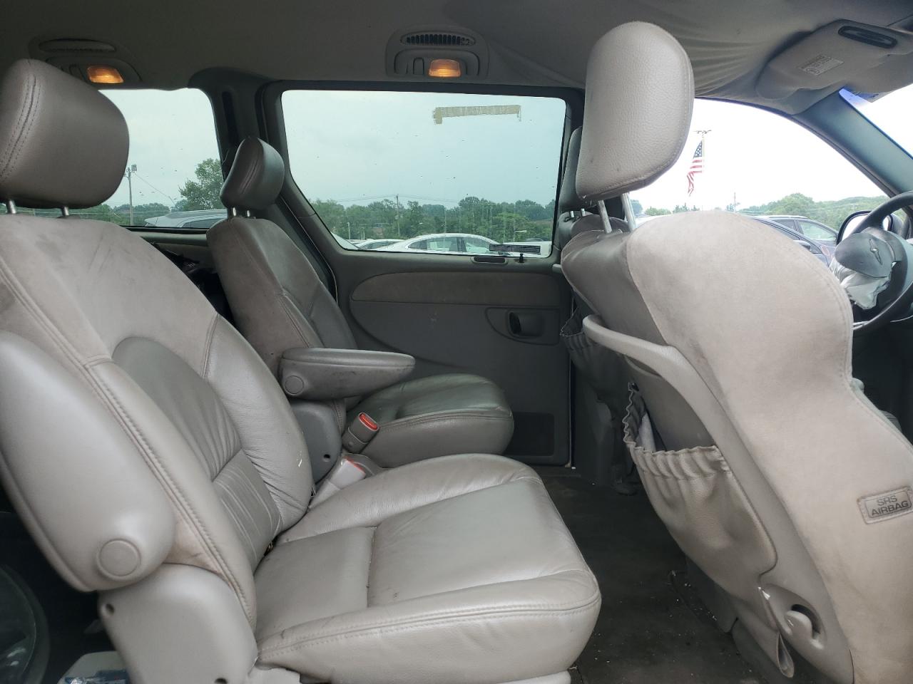 2001 Chrysler Town & Country Limited Tan vin: 2C8GP64L01R146616