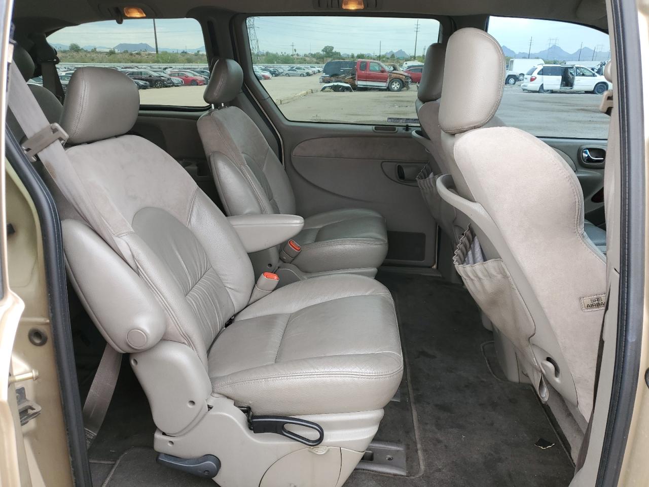 2001 Chrysler Town & Country Limited Gold vin: 2C8GP64L01R239524