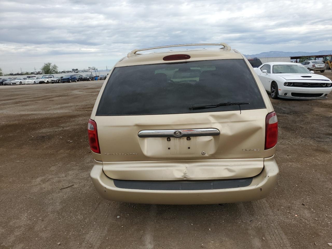 2001 Chrysler Town & Country Limited Gold vin: 2C8GP64L01R239524