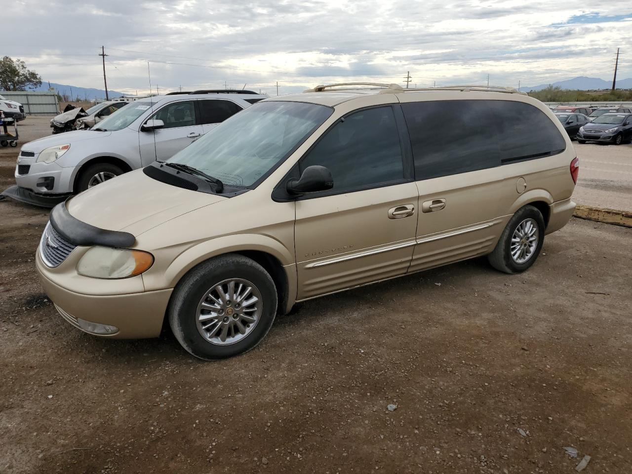 2001 Chrysler Town & Country Limited Gold vin: 2C8GP64L01R239524