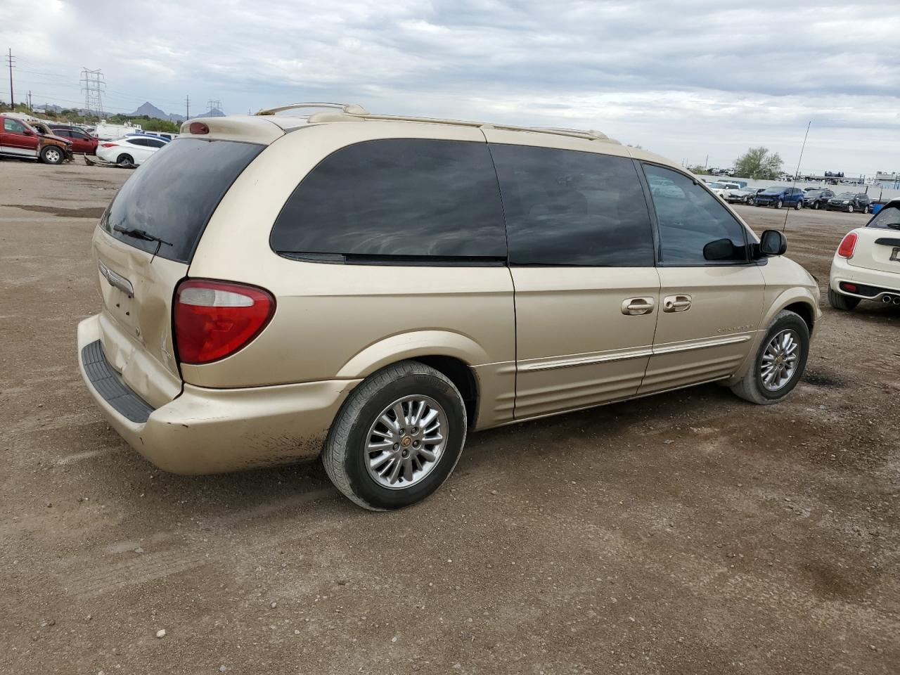 2001 Chrysler Town & Country Limited Gold vin: 2C8GP64L01R239524