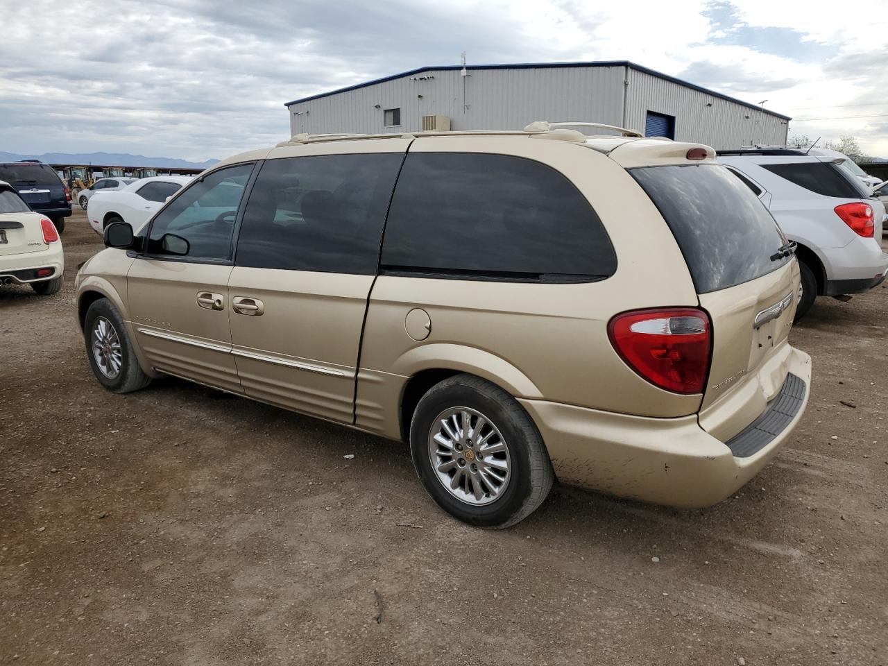 2001 Chrysler Town & Country Limited Gold vin: 2C8GP64L01R239524