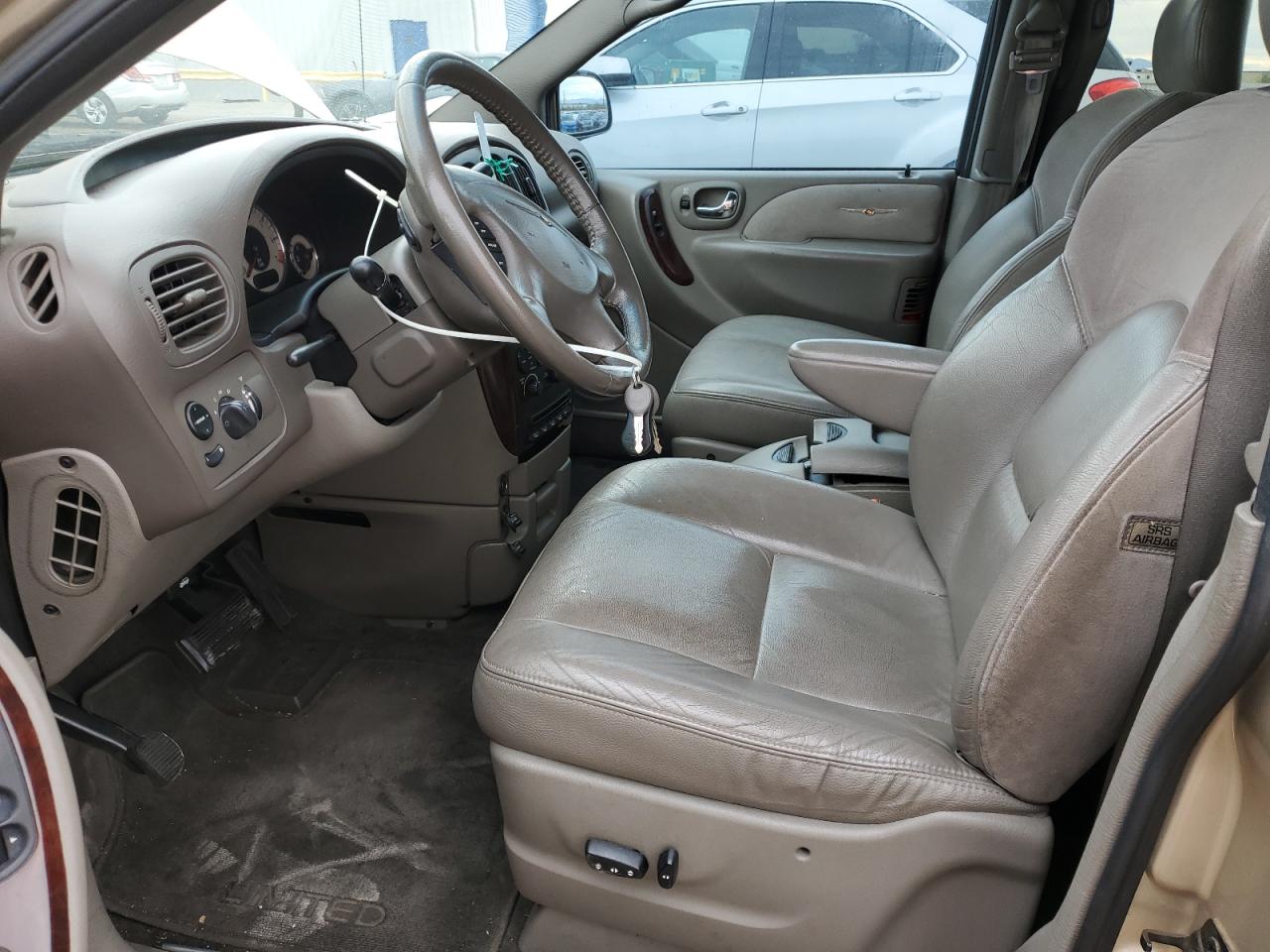 2001 Chrysler Town & Country Limited Gold vin: 2C8GP64L01R239524