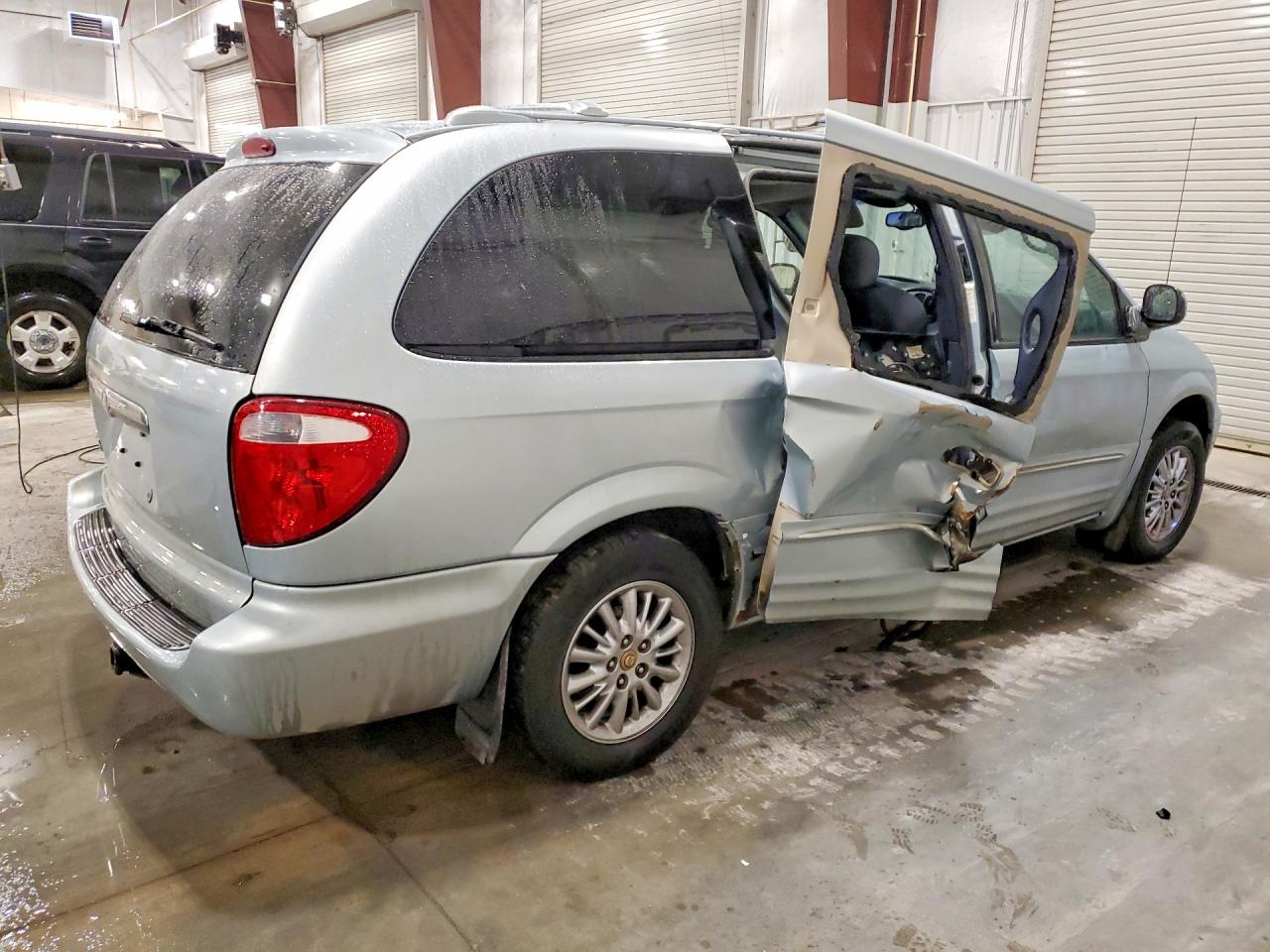 2001 Chrysler Town & Country Limited Blue vin: 2C8GP64L01R303657
