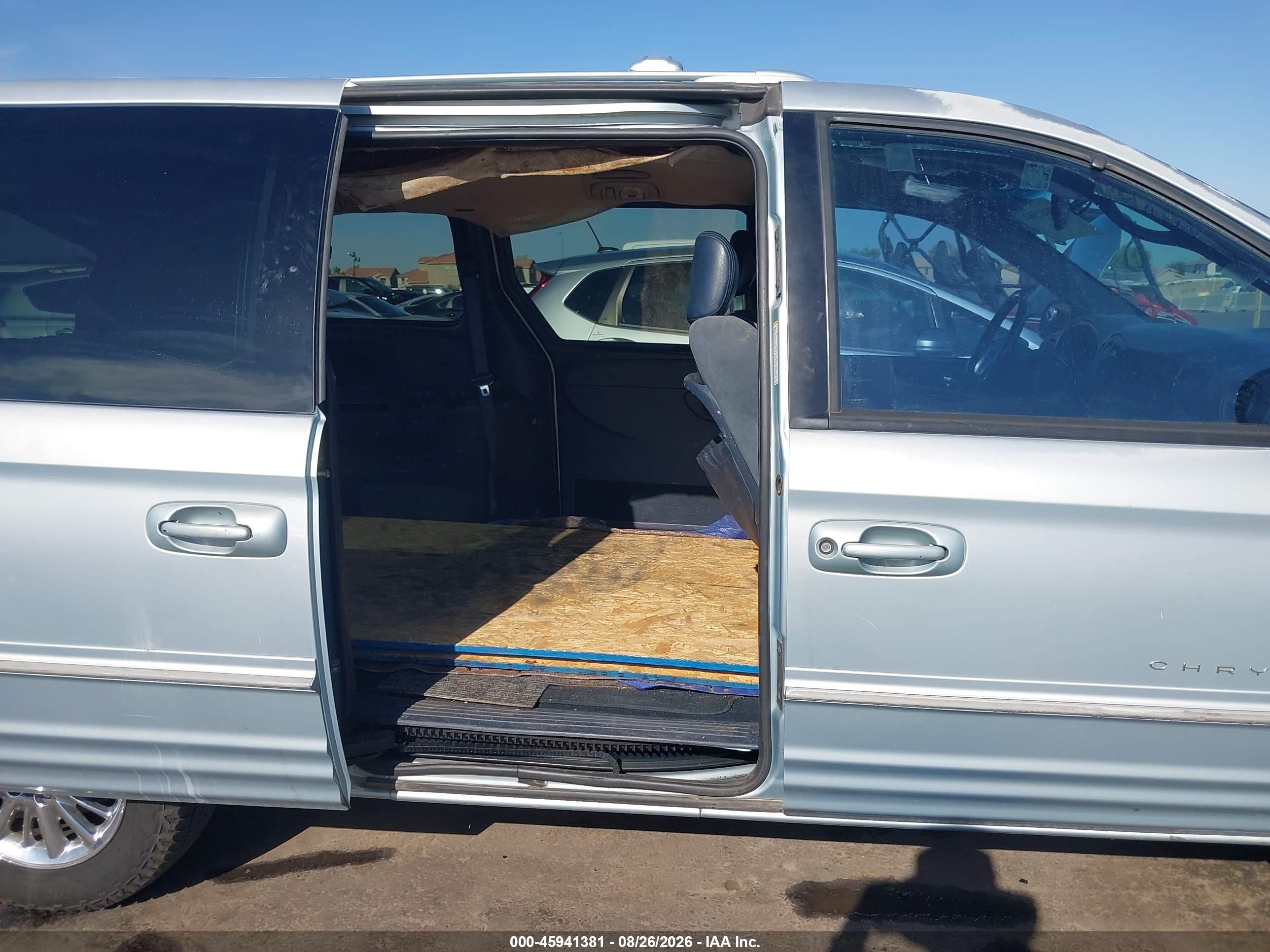 2001 Chrysler Town & Country Limited Light Blue vin: 2C8GP64L01R309653