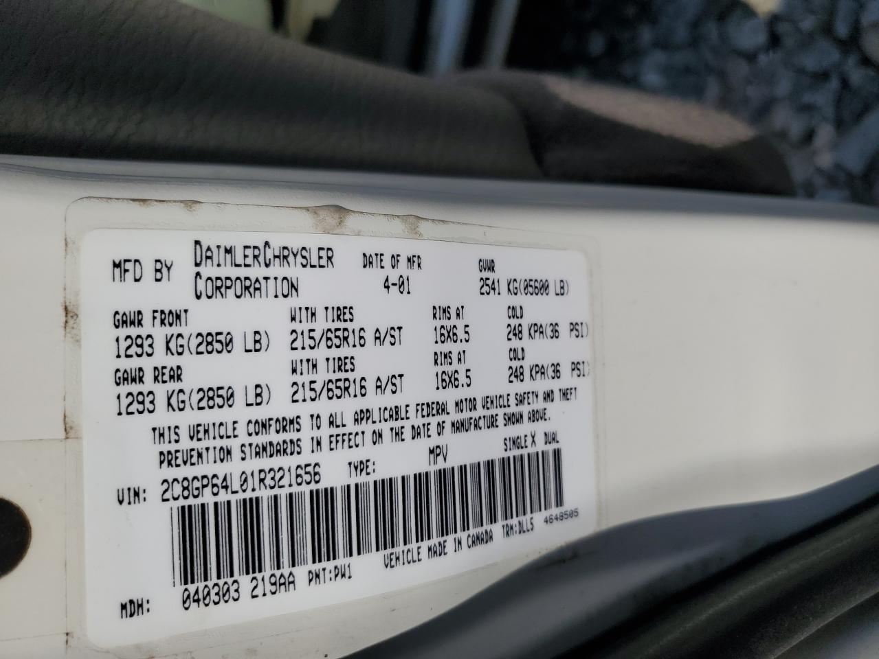 2001 Chrysler Town & Country Limited White vin: 2C8GP64L01R321656