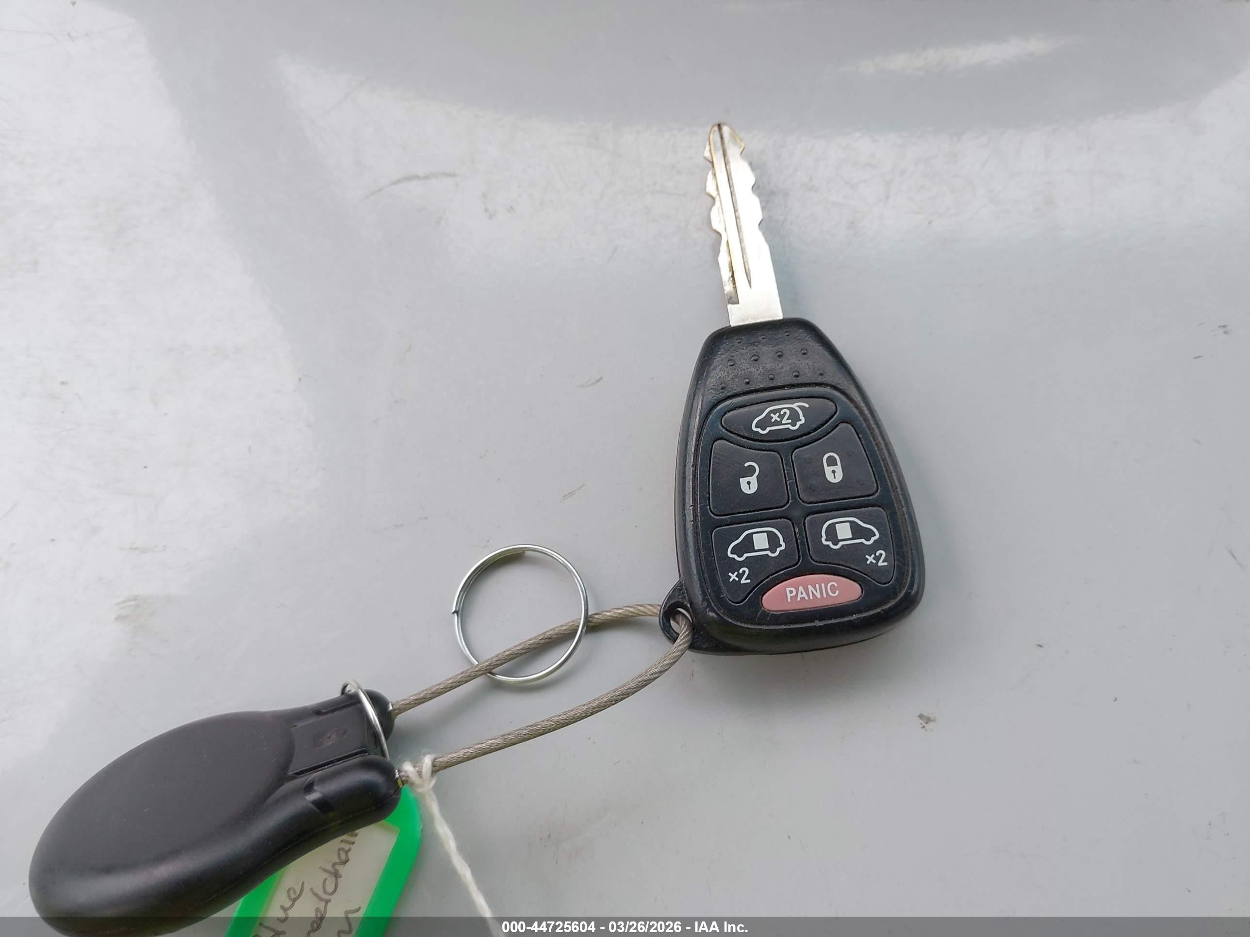 2005 Chrysler Town & Country Limited Синий vin: 2C8GP64L05R294920