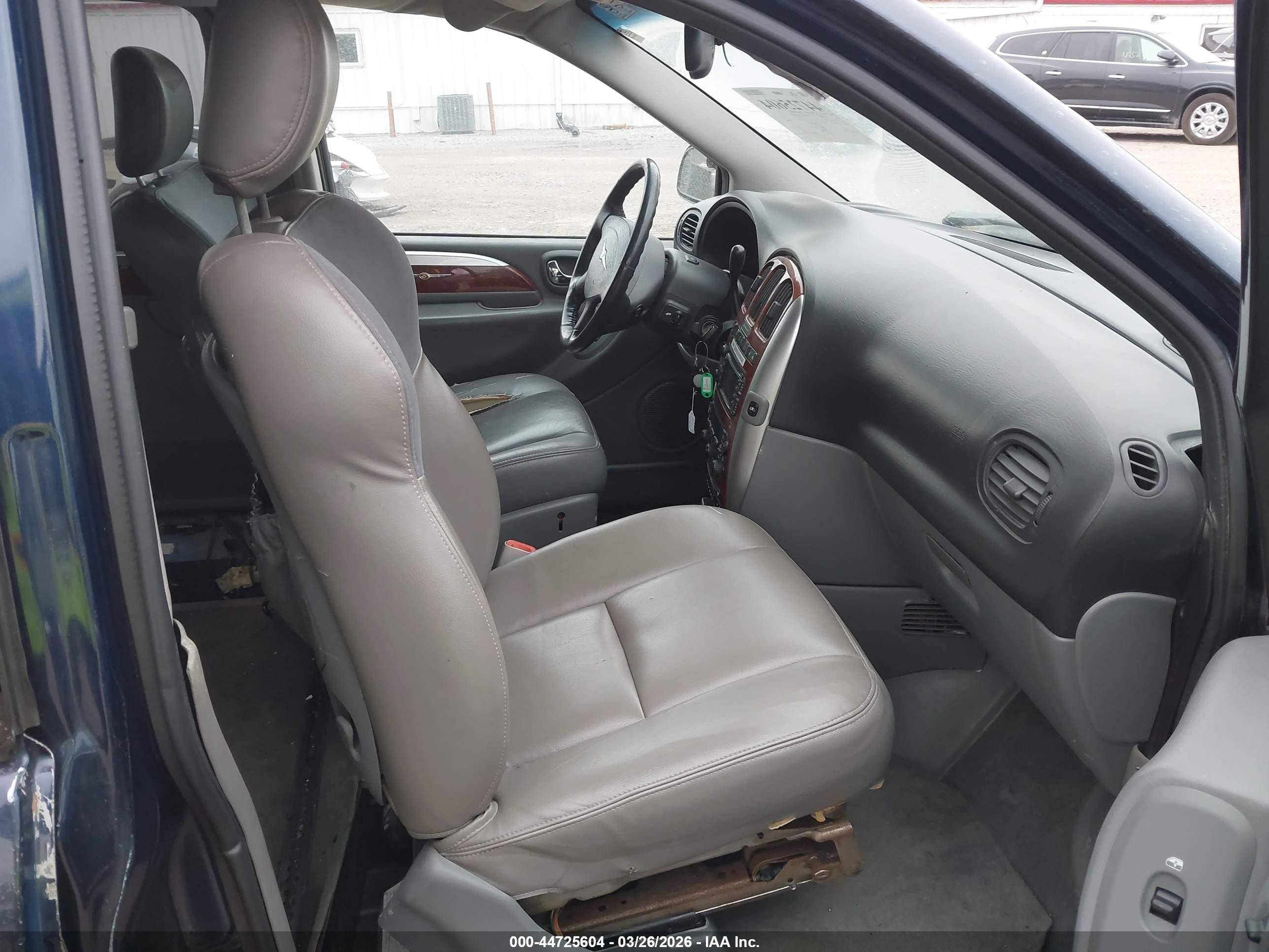 2005 Chrysler Town & Country Limited Синий vin: 2C8GP64L05R294920