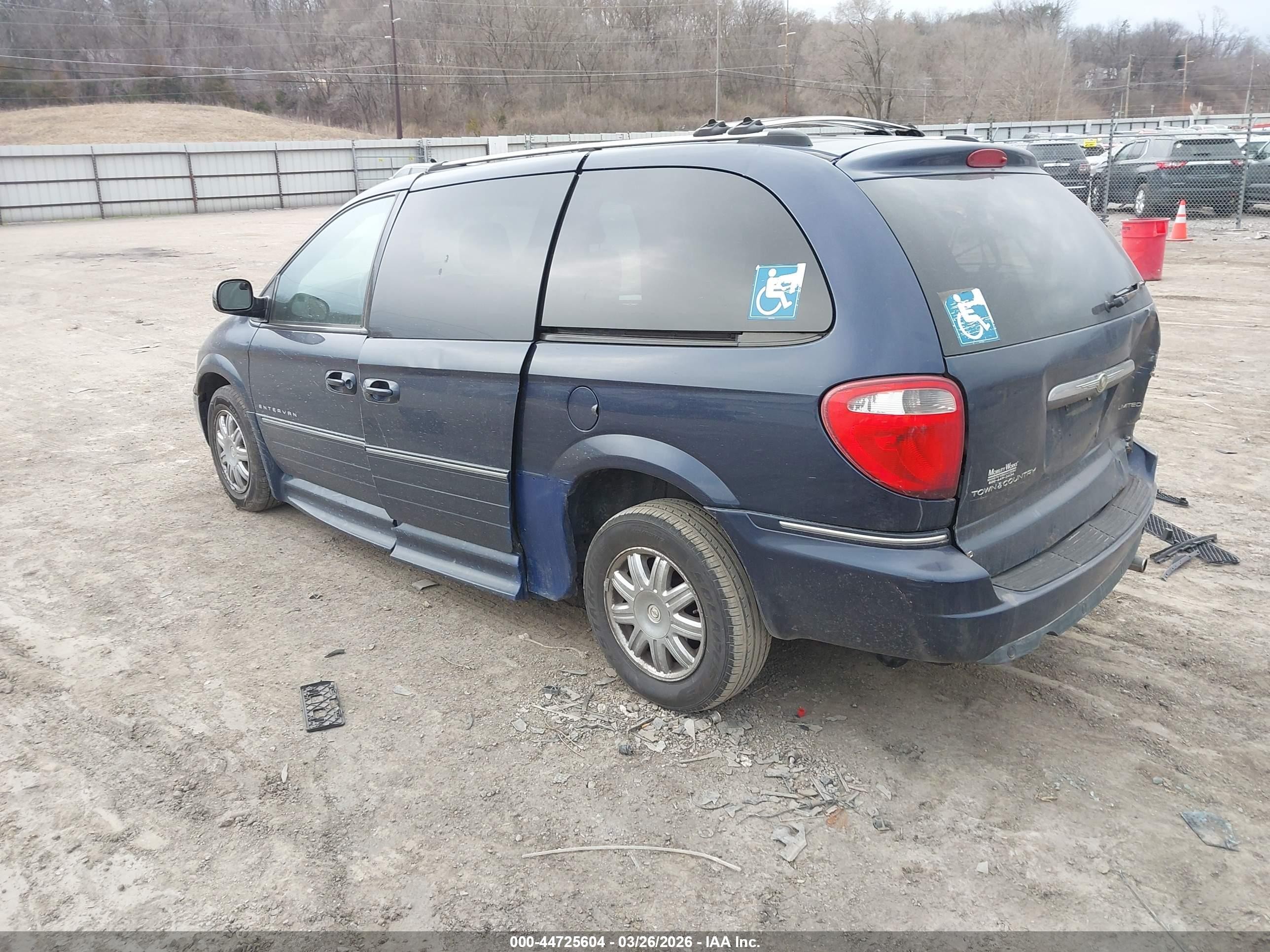 2005 Chrysler Town & Country Limited Синий vin: 2C8GP64L05R294920