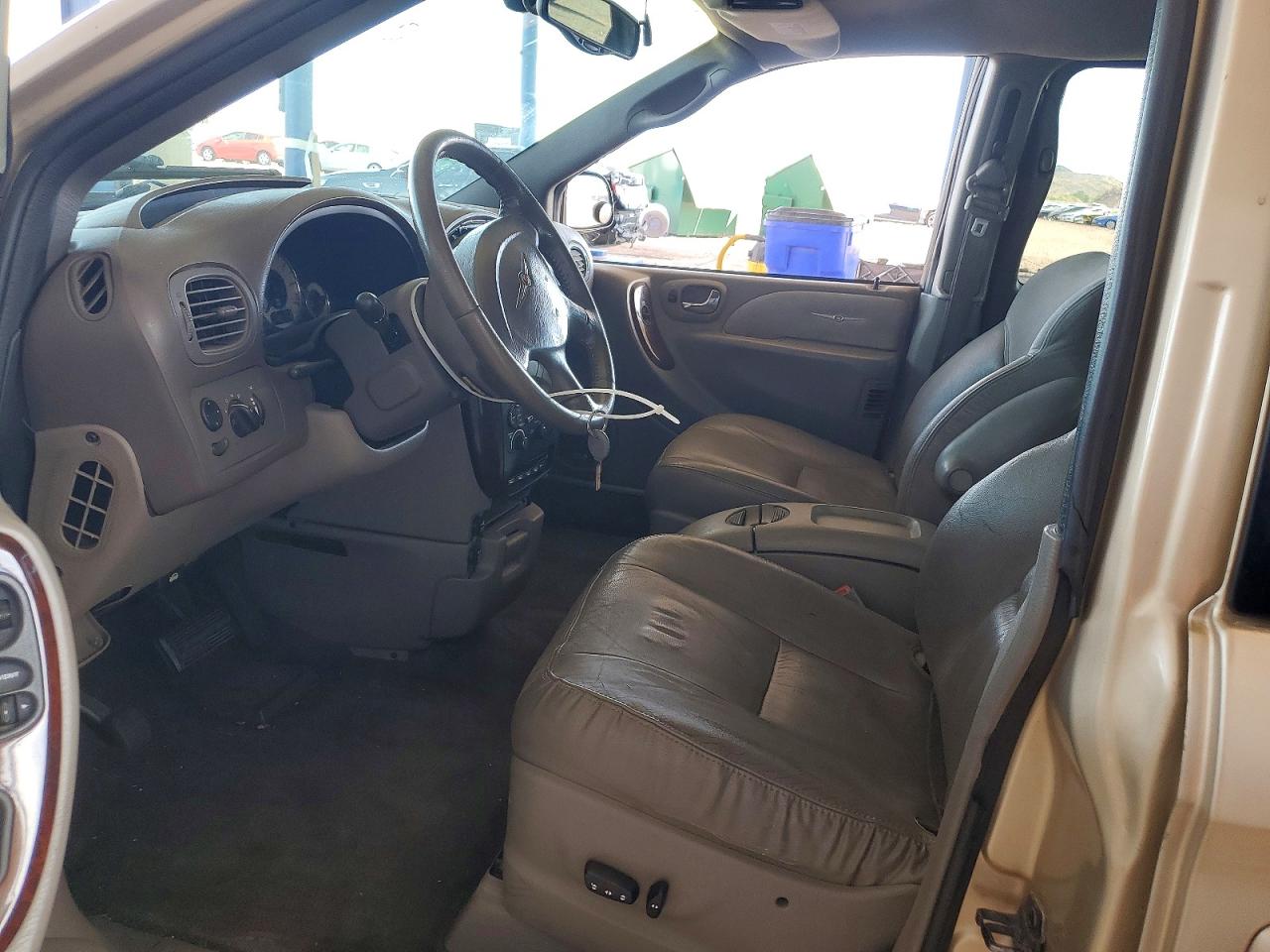 2001 Chrysler Town & Country Limited Beige vin: 2C8GP64L11R145166