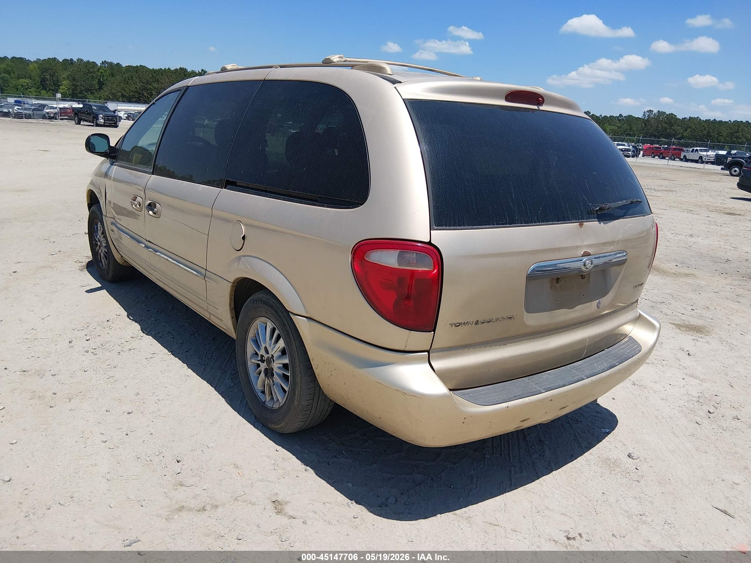 2001 Chrysler Town & Country Limited Gold vin: 2C8GP64L11R175459