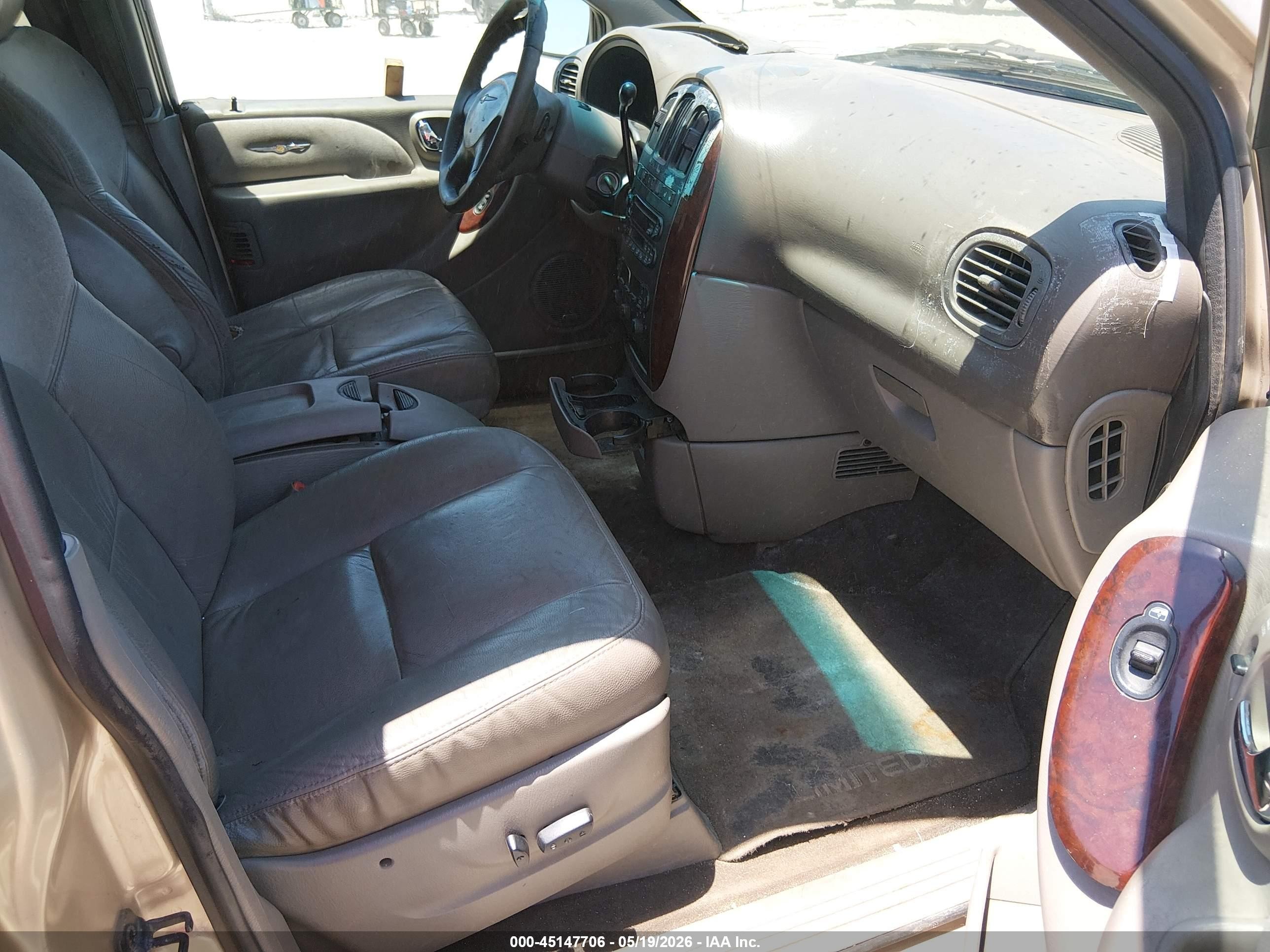 2001 Chrysler Town & Country Limited Gold vin: 2C8GP64L11R175459