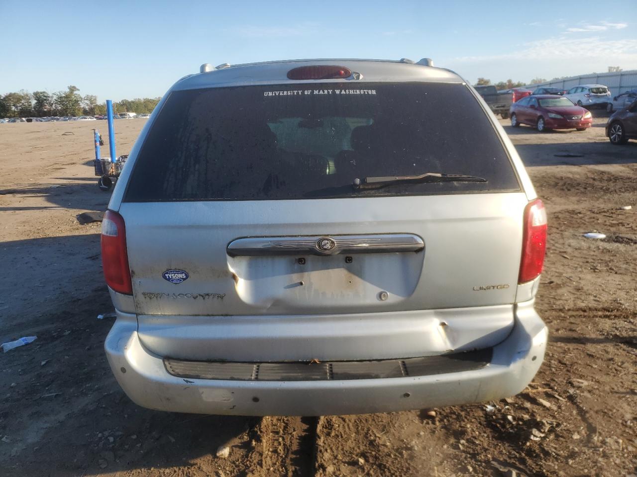 2001 Chrysler Town & Country Limited Silver vin: 2C8GP64L11R208539