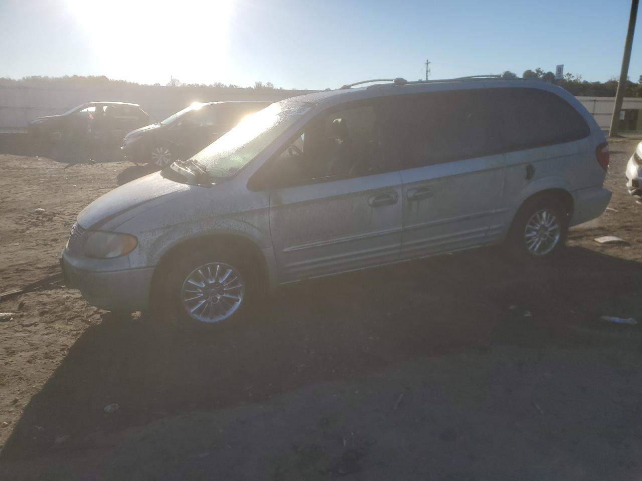 2001 Chrysler Town & Country Limited Silver vin: 2C8GP64L11R208539