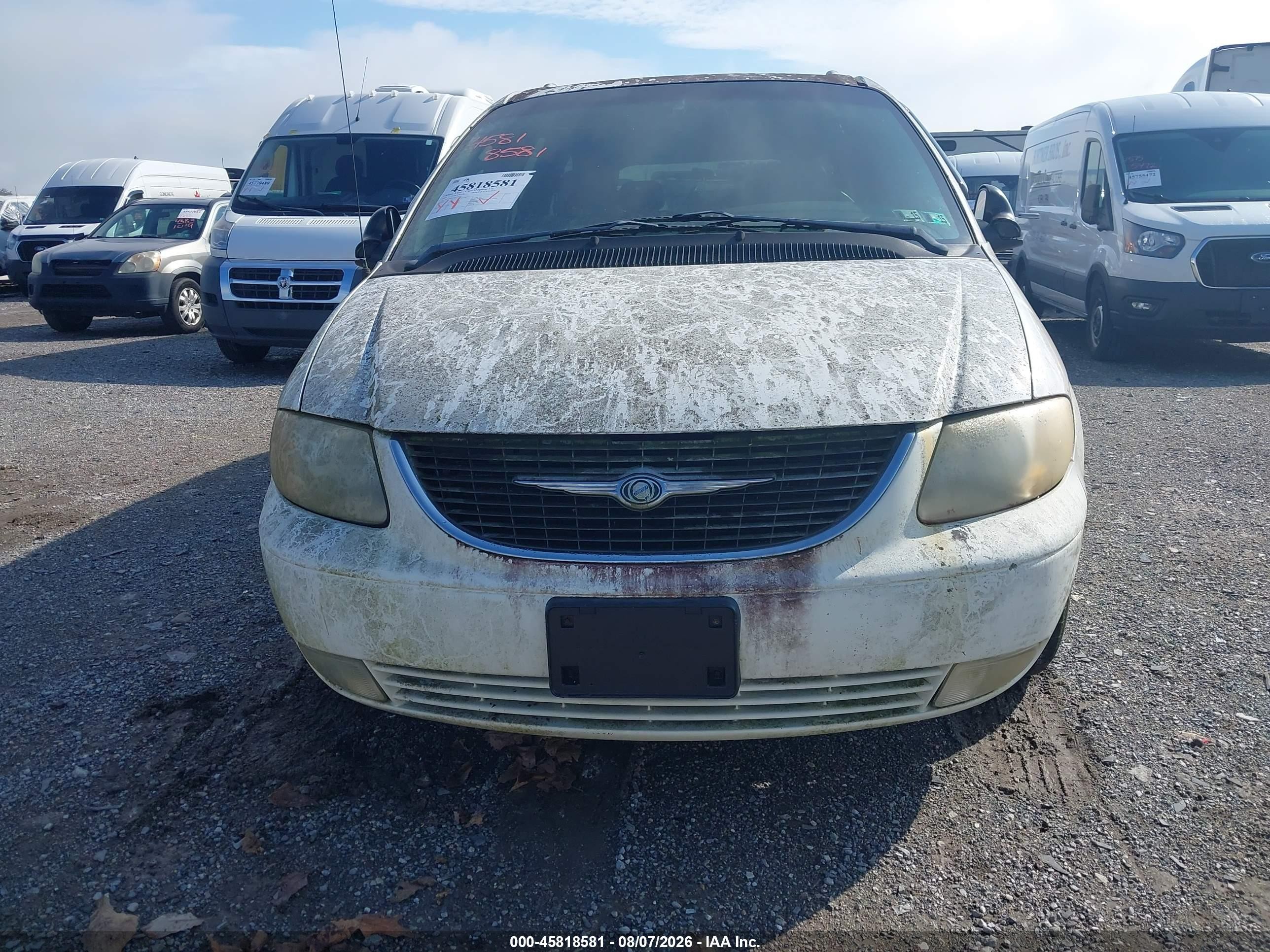 2001 Chrysler Town & Country Limited White vin: 2C8GP64L11R252735