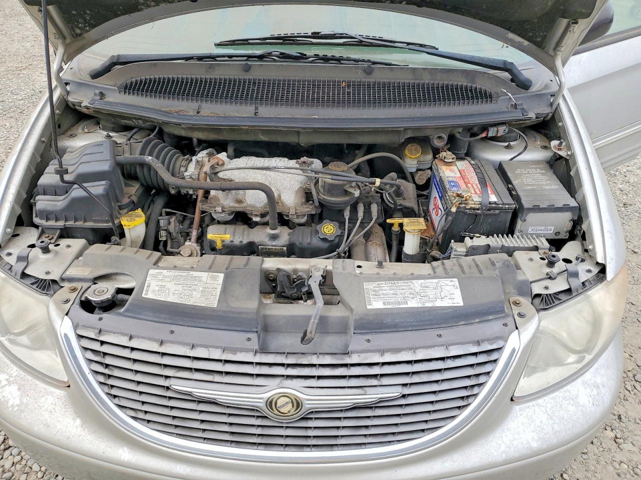 2001 Chrysler Town & Country Limited Silver vin: 2C8GP64L11R339616