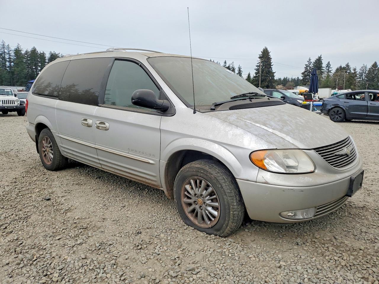2001 Chrysler Town & Country Limited Silver vin: 2C8GP64L11R339616