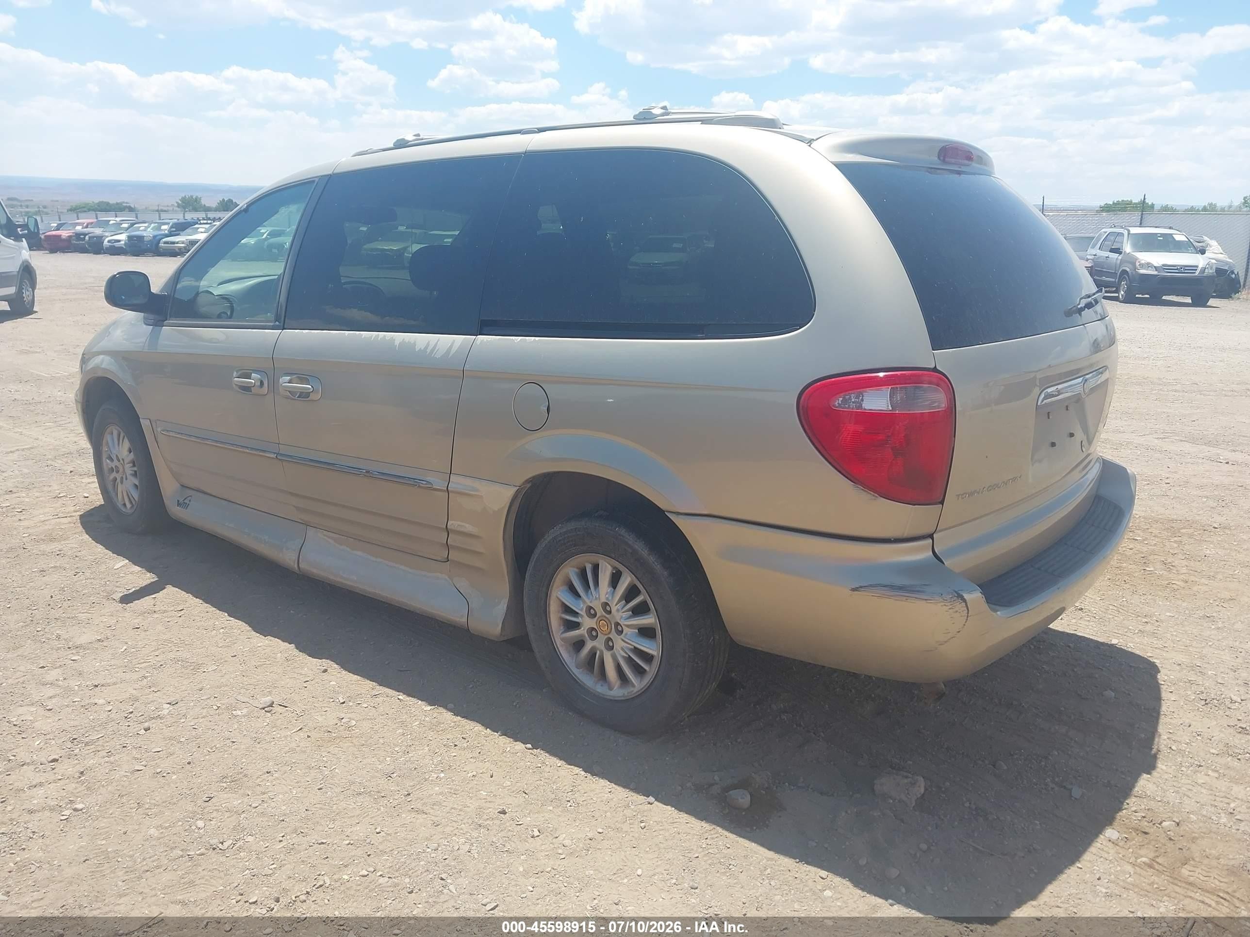 2002 Chrysler Town & Country Limited Gold vin: 2C8GP64L12R510494