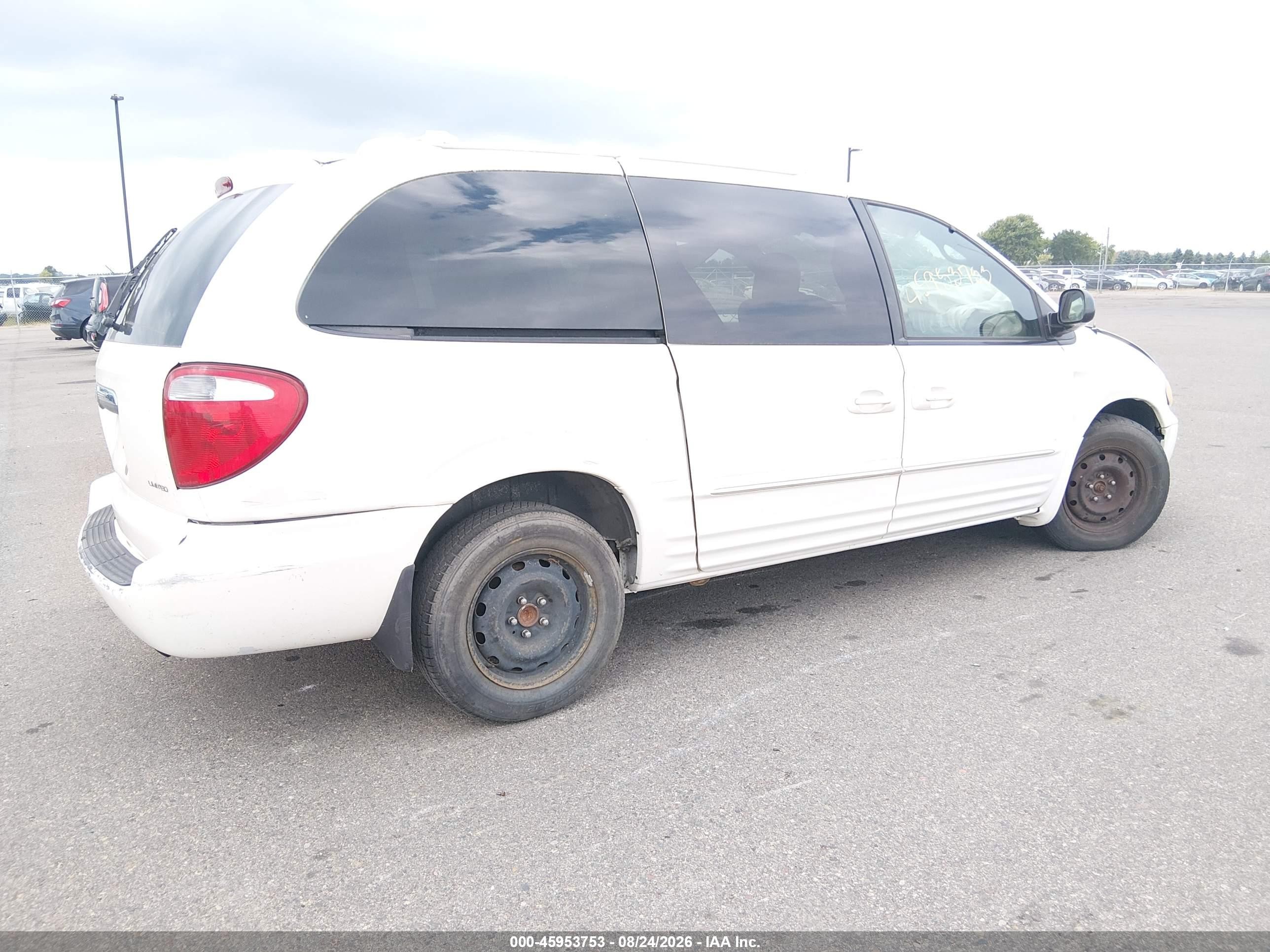 2003 Chrysler Town & Country Limited Белый vin: 2C8GP64L13R100232