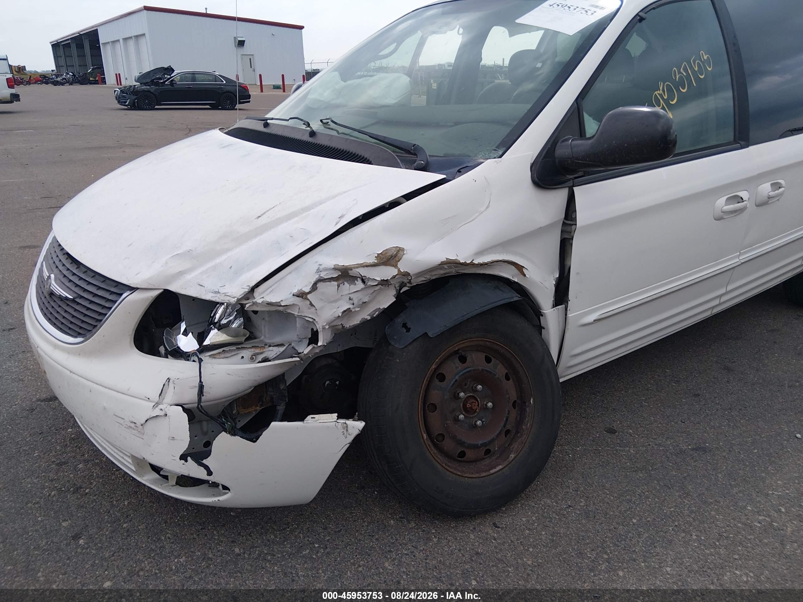 2003 Chrysler Town & Country Limited Белый vin: 2C8GP64L13R100232