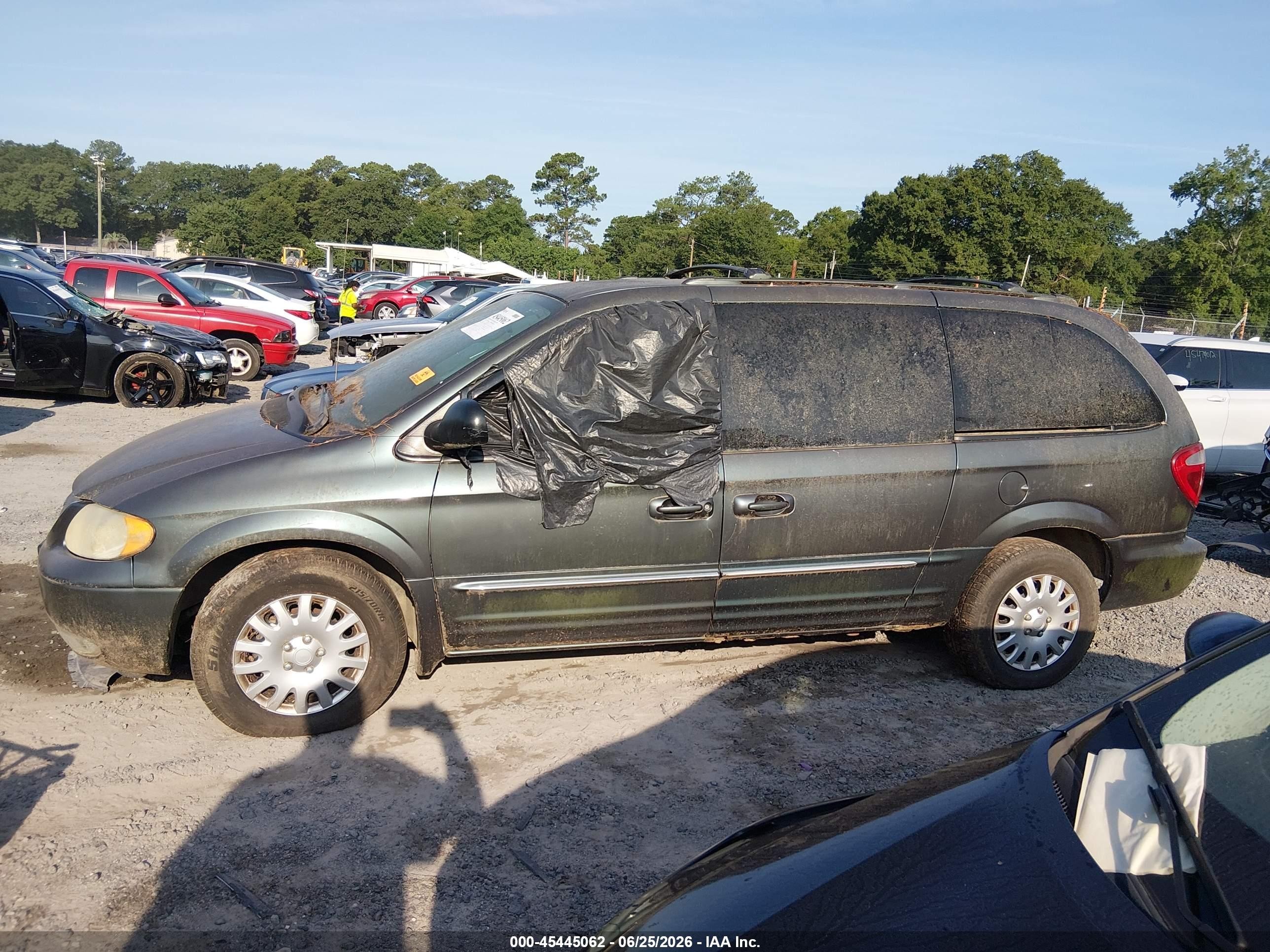 2003 Chrysler Town & Country Limited Green vin: 2C8GP64L23R201280