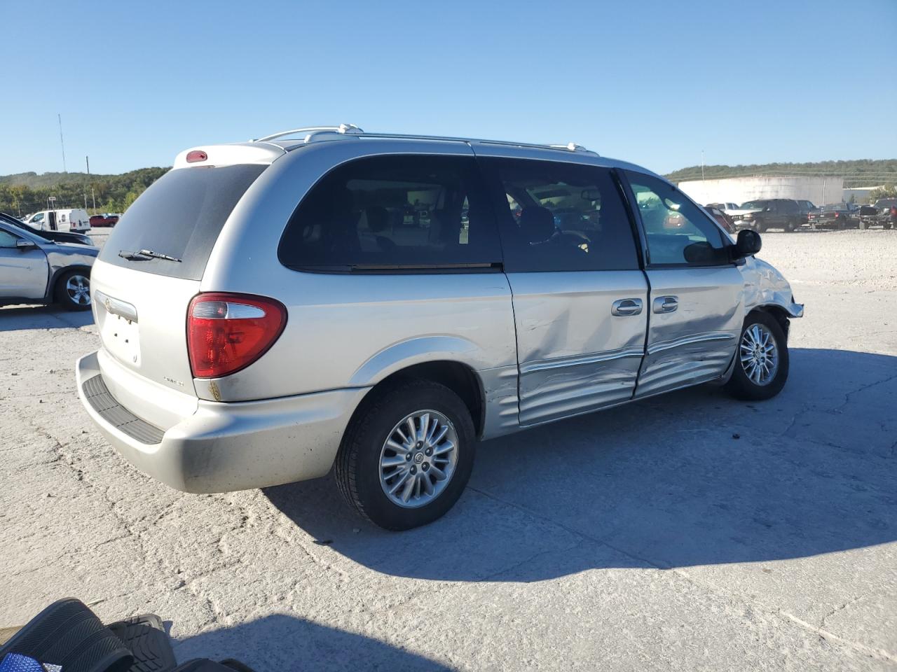 2003 Chrysler Town & Country Limited Silver vin: 2C8GP64L23R223845