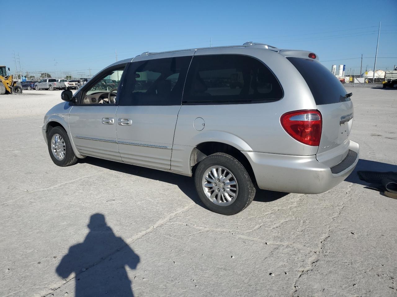 2003 Chrysler Town & Country Limited Silver vin: 2C8GP64L23R223845