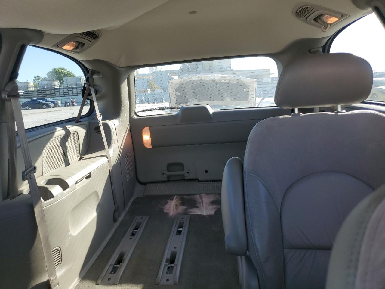 2003 Chrysler Town & Country Limited Silver vin: 2C8GP64L23R223845