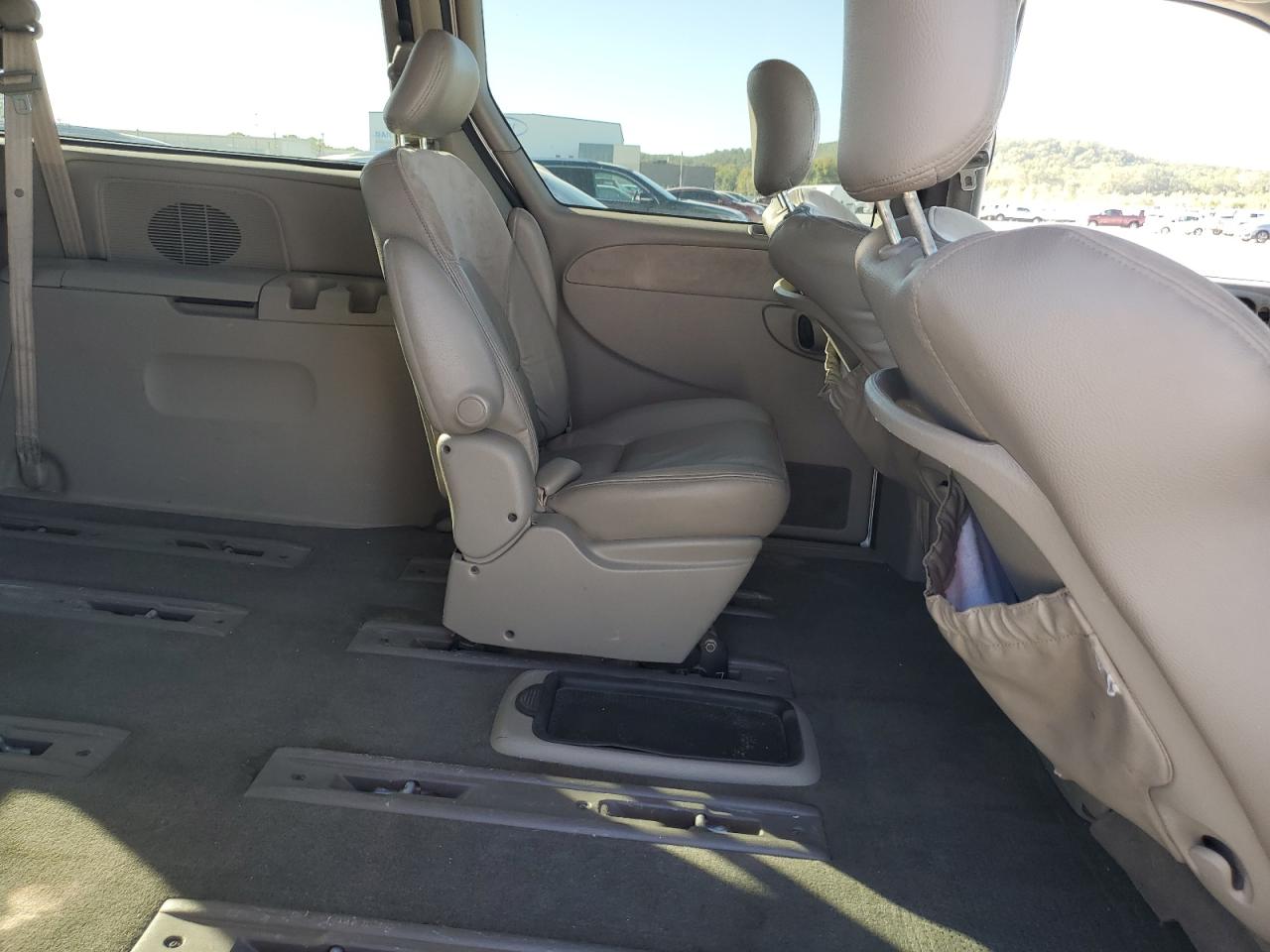 2003 Chrysler Town & Country Limited Silver vin: 2C8GP64L23R223845