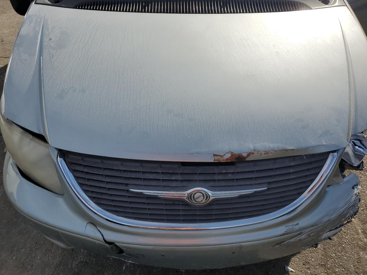 2003 Chrysler Town & Country Limited Серебряный vin: 2C8GP64L23R256618