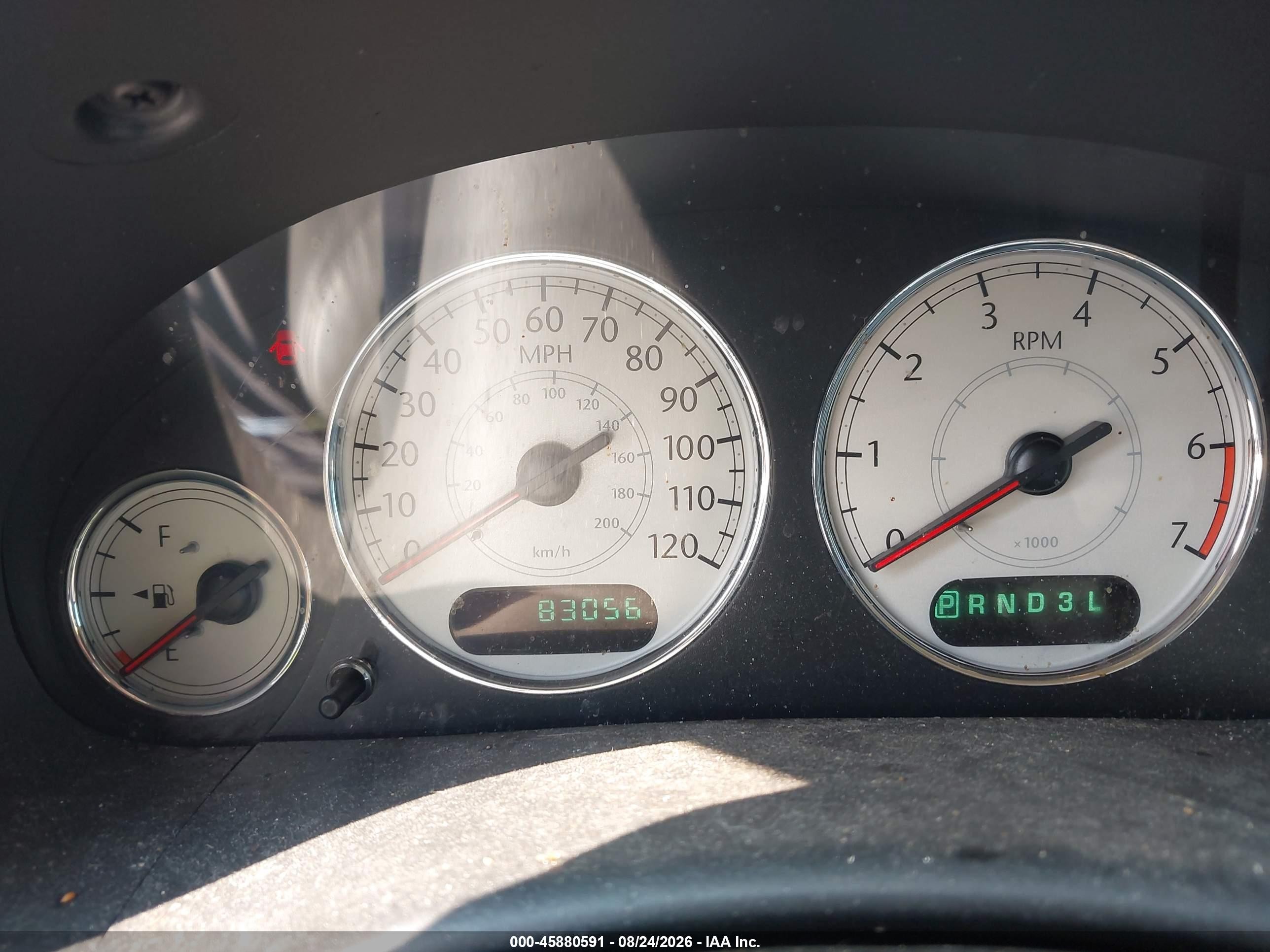 2005 Chrysler Town & Country Limited Серебряный vin: 2C8GP64L25R192924