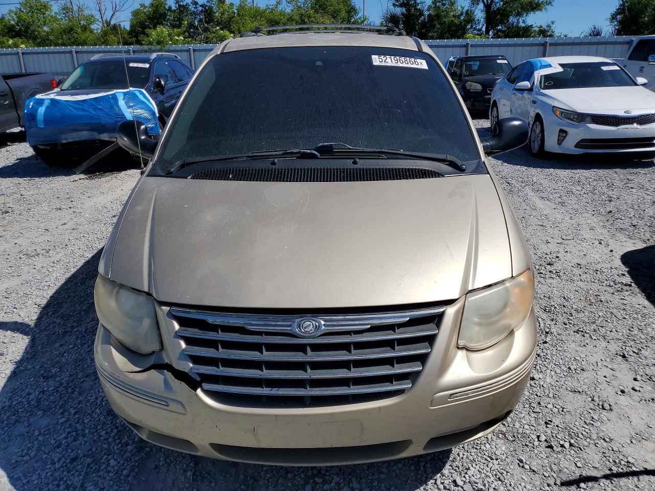 2005 Chrysler Town & Country Limited Gold vin: 2C8GP64L25R594524