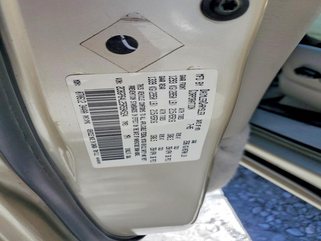 2005 Chrysler Town & Country Limited Gold vin: 2C8GP64L25R594524