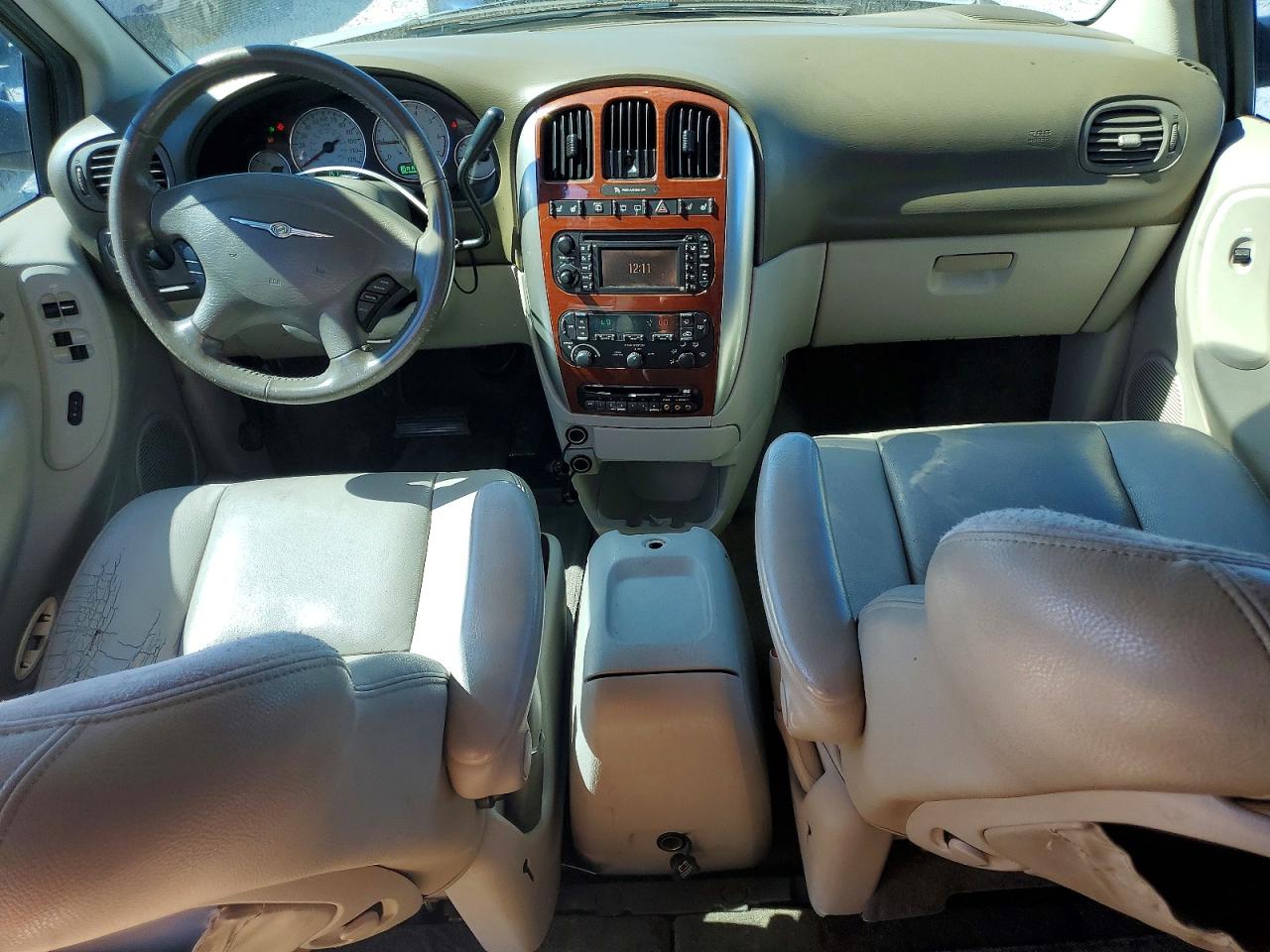 2005 Chrysler Town & Country Limited Gold vin: 2C8GP64L25R594524
