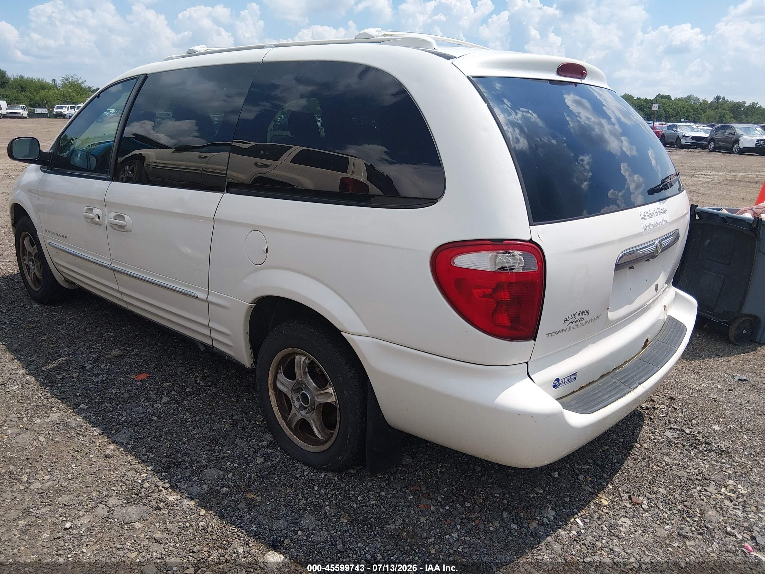 2001 Chrysler Town & Country Limited White vin: 2C8GP64L31R277281