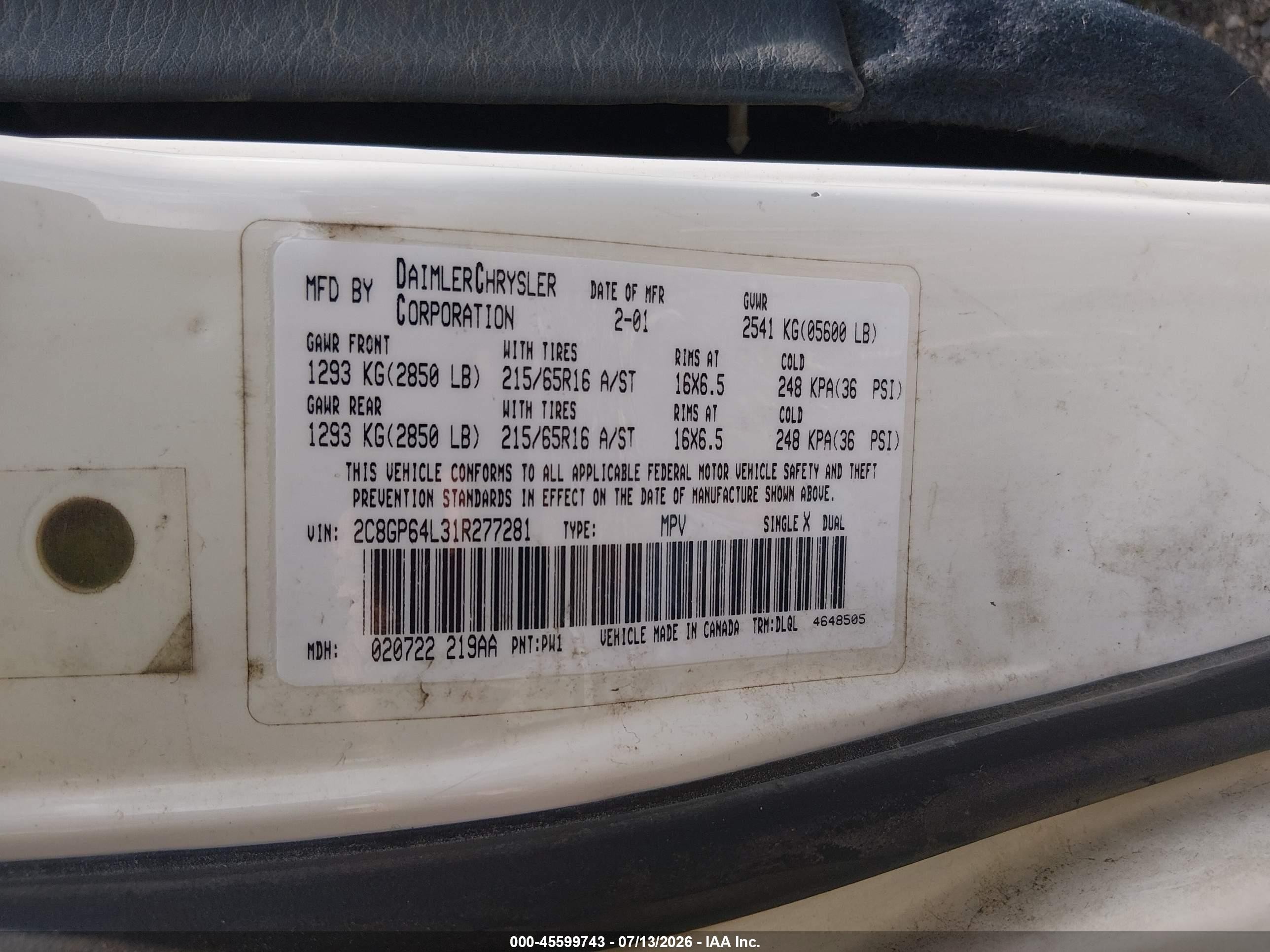 2001 Chrysler Town & Country Limited White vin: 2C8GP64L31R277281