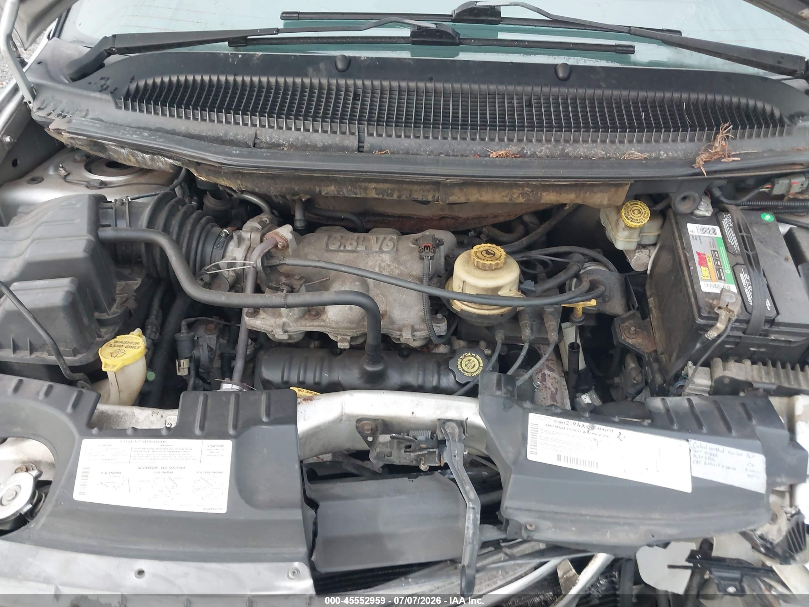 2001 Chrysler Town & Country Limited Silver vin: 2C8GP64L31R376313