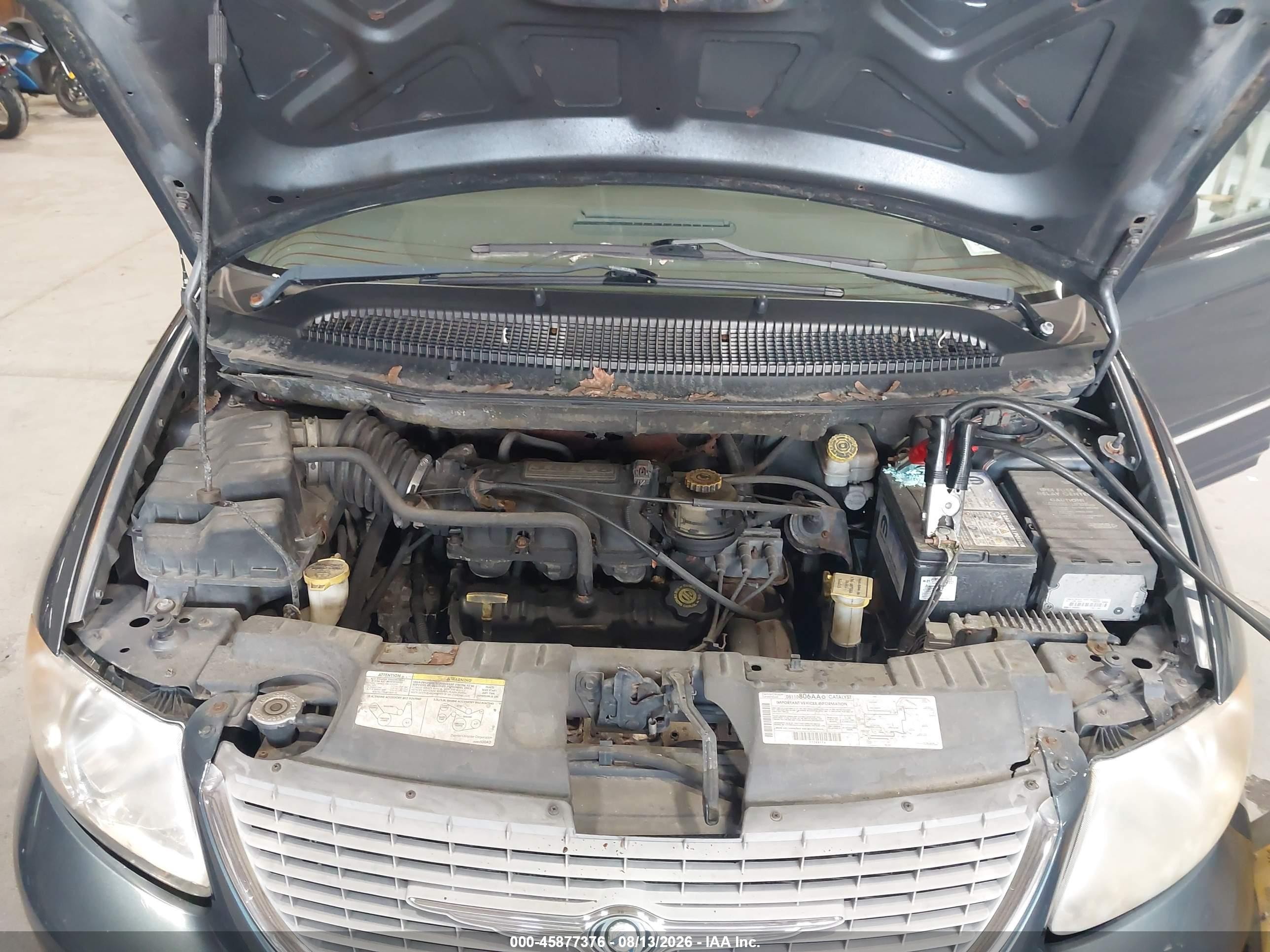 2002 Chrysler Town & Country Limited Gray vin: 2C8GP64L32R575945